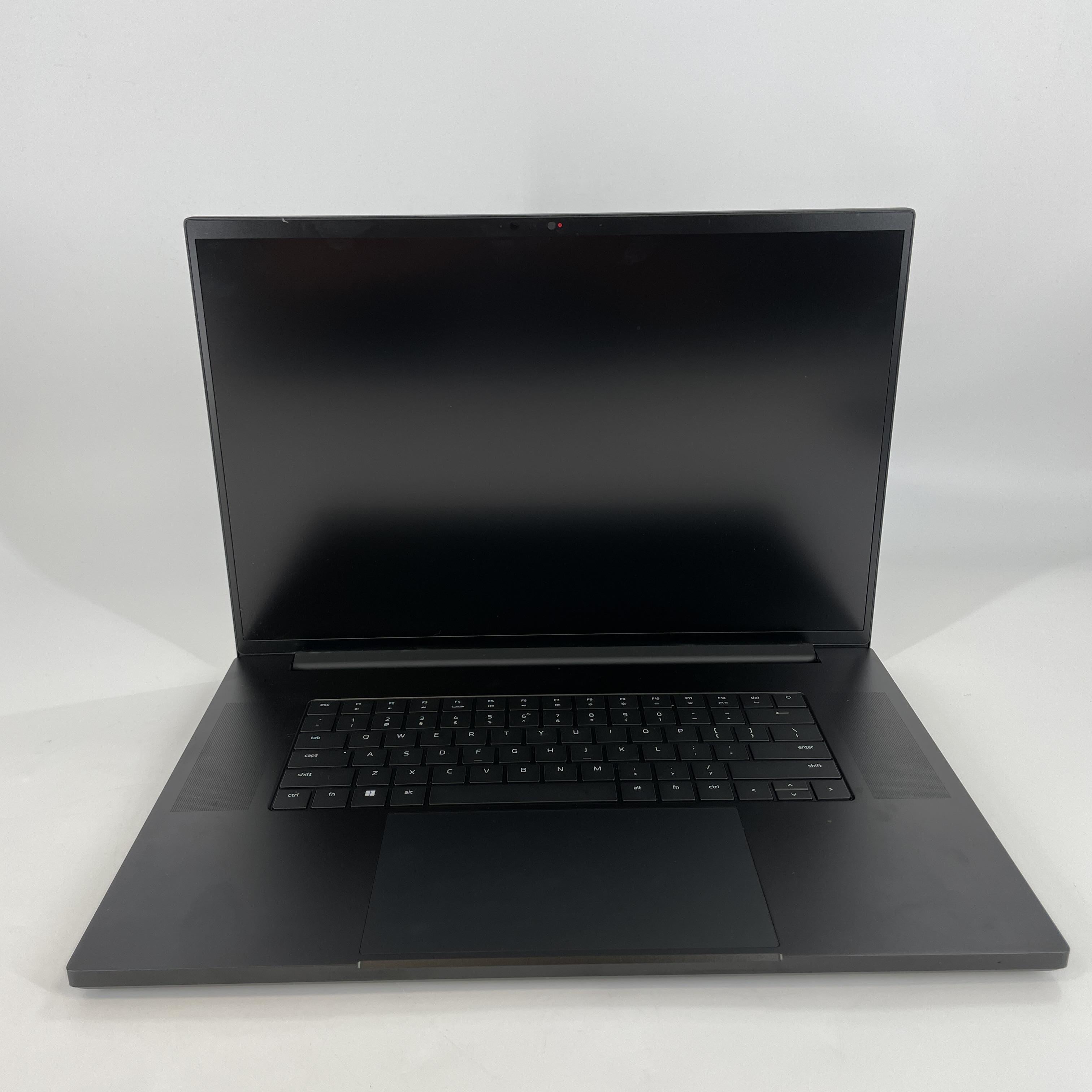 Razer Blade 18 2024 Black 2.2 GHz Intel Core i9 14th Gen. 32GB RAM 2TB Solid State Drive NVIDIA GeForce RTX 4090 16 GB
