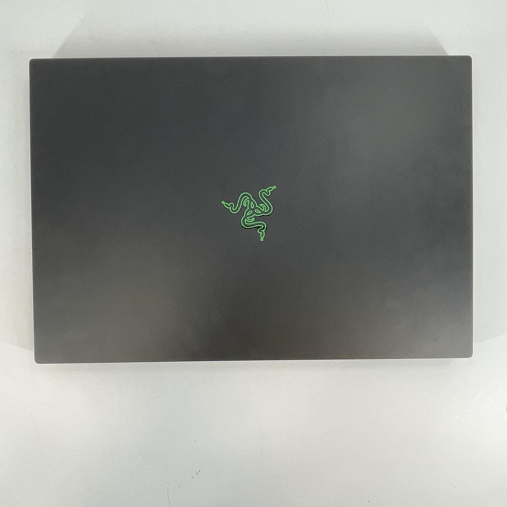 Razer Blade 18 2024 Black 2.2 GHz Intel Core i9 14th Gen. 32GB RAM 2TB Solid State Drive NVIDIA GeForce RTX 4090 16 GB