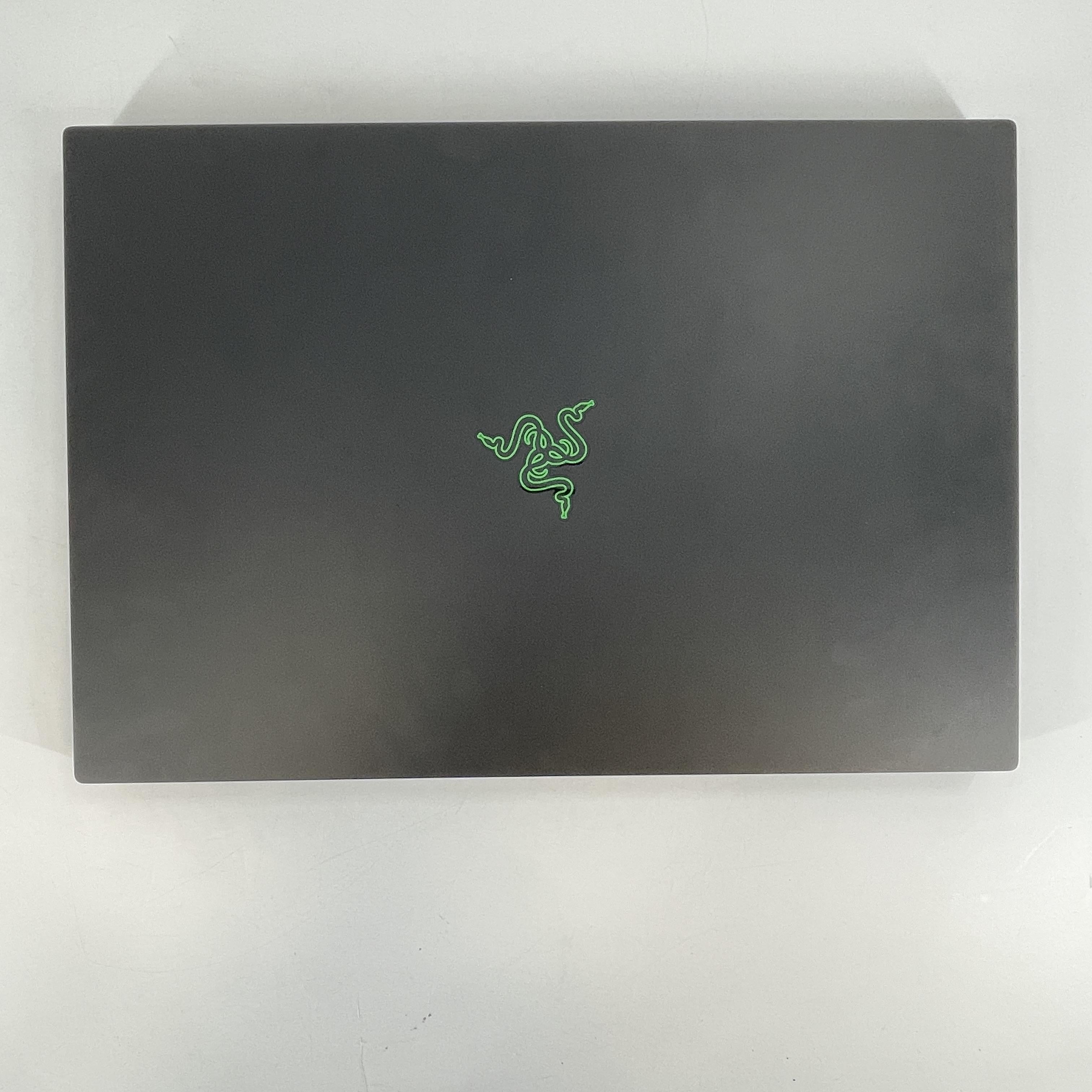 Razer Blade 18 2024 Black 2.2 GHz Intel Core i9 14th Gen. 32GB RAM 2TB Solid State Drive NVIDIA GeForce RTX 4090 16 GB