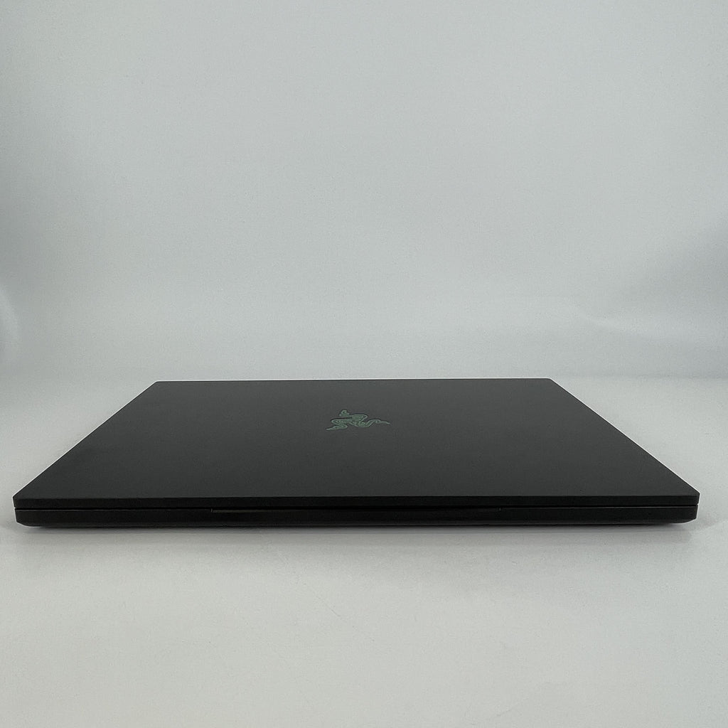 Razer Blade 18 2024 Black 2.2 GHz Intel Core i9 14th Gen. 32GB RAM 2TB Solid State Drive NVIDIA GeForce RTX 4090 16 GB
