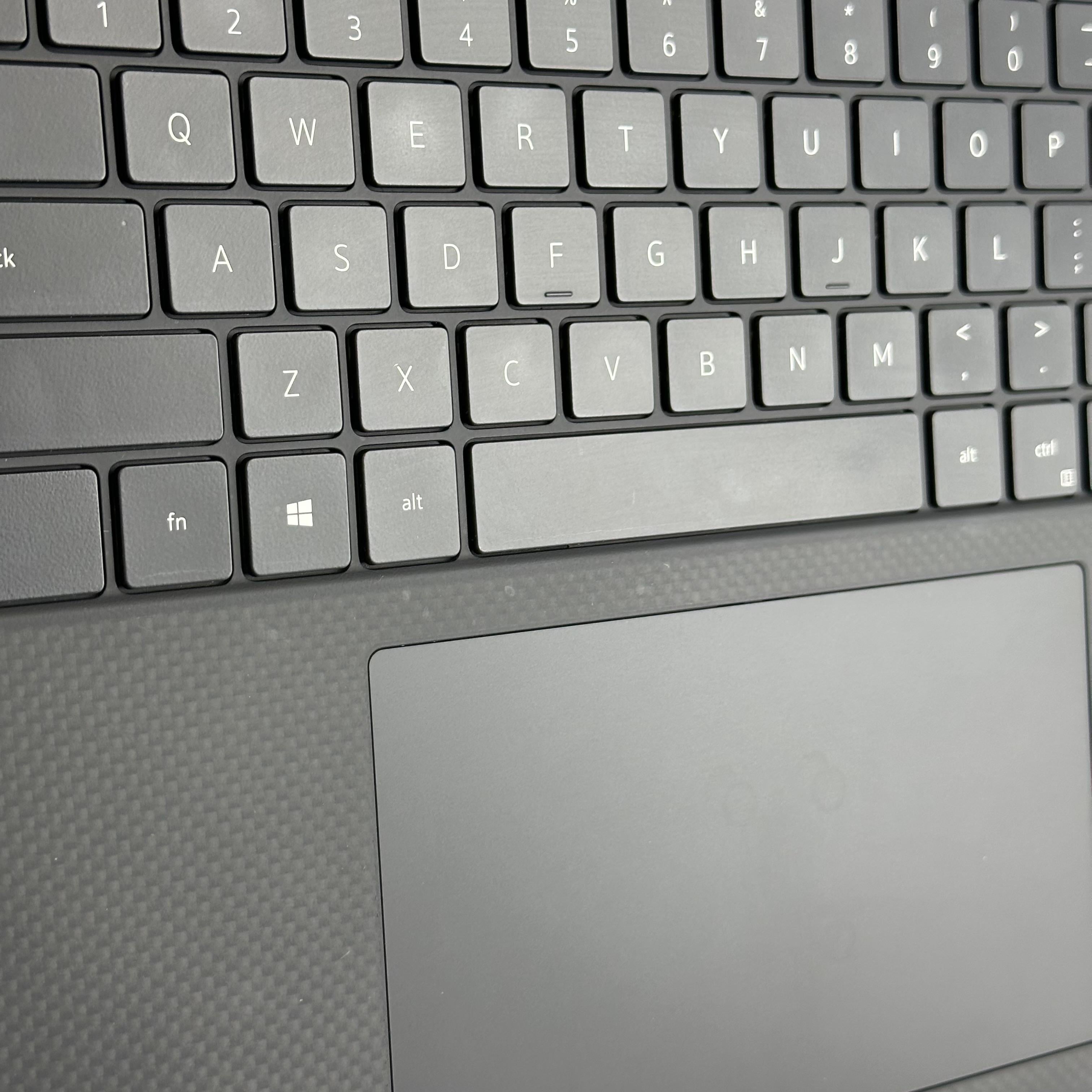 Dell XPS 17 9710 Silver 2.3 GHz Intel Core i7 11th Gen. 16GB RAM 512GB Solid State Drive NVIDIA GeForce RTX 3050 4 GB