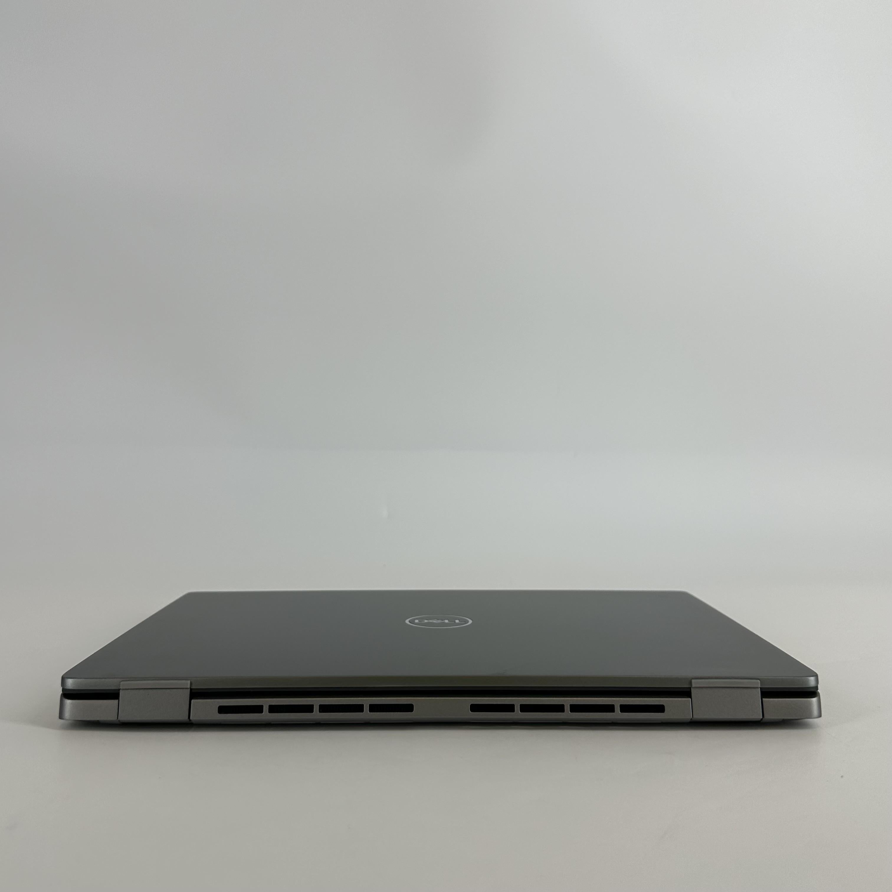 Dell Latitude 7440 14 Gray 1.9 GHz Intel Core i7 13th Gen. 32GB RAM 256GB Solid State Drive