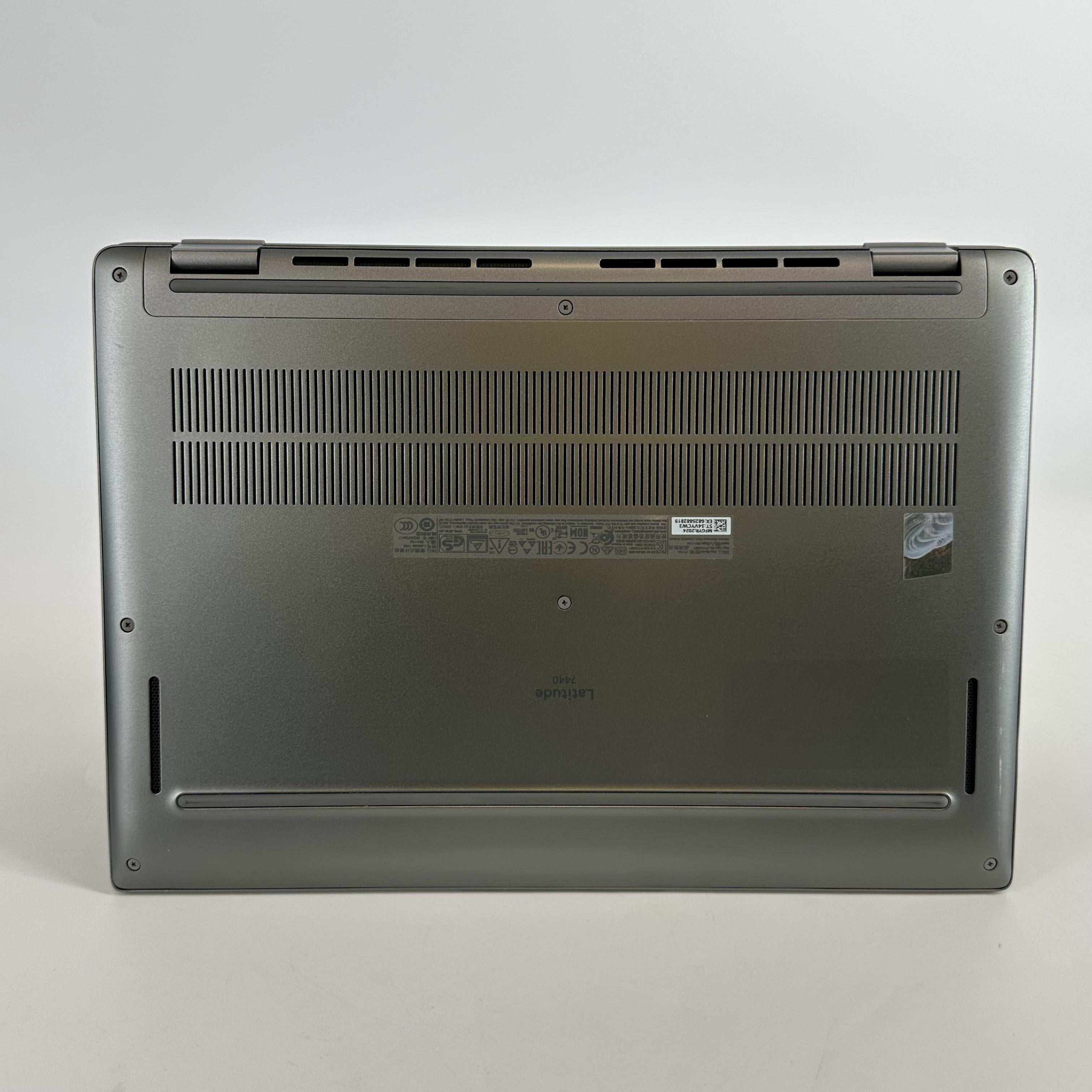 Dell Latitude 7440 14 Gray 1.9 GHz Intel Core i7 13th Gen. 32GB RAM 256GB Solid State Drive