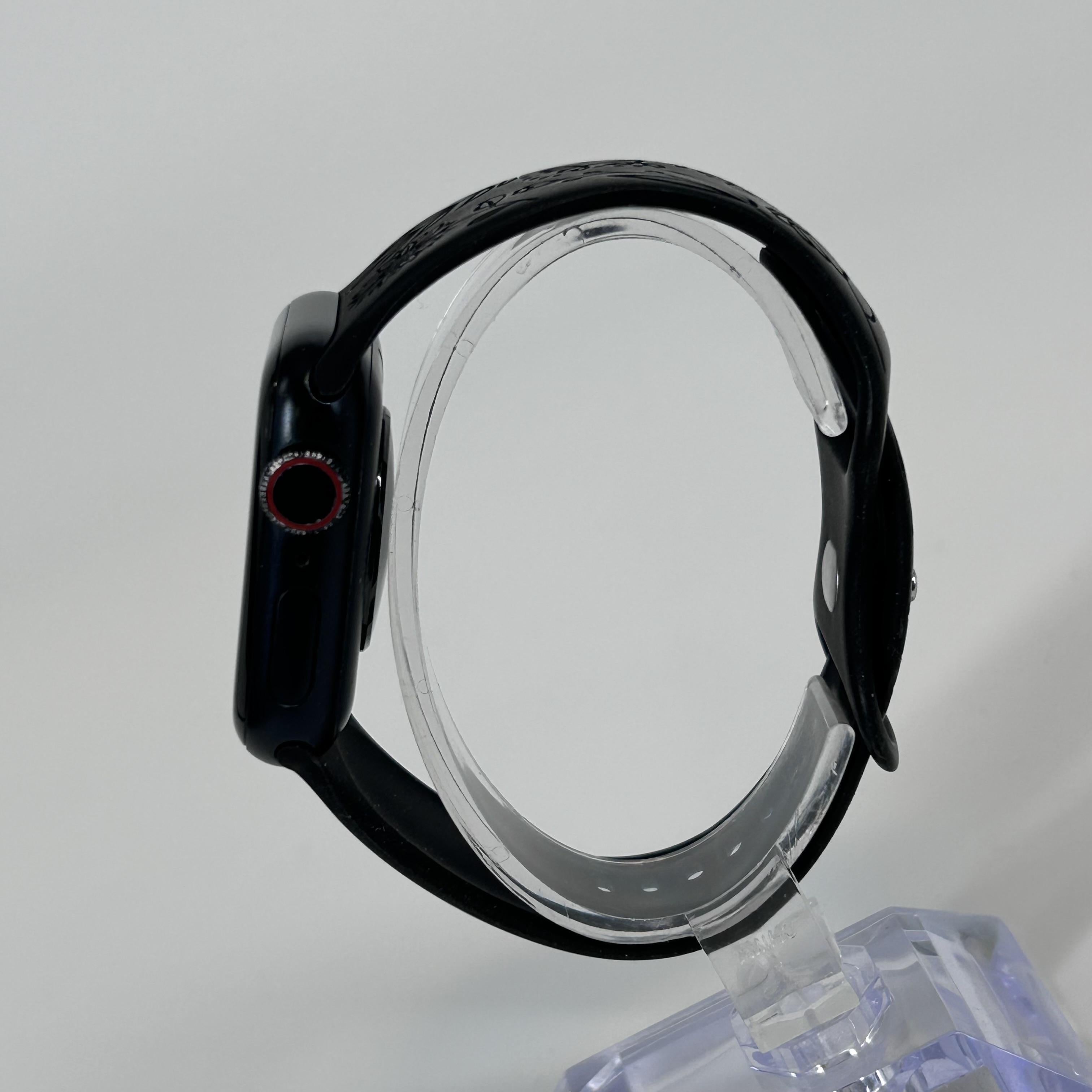 Apple Watch (SE) 2nd Gen. 40mm Black Unlocked 32GB