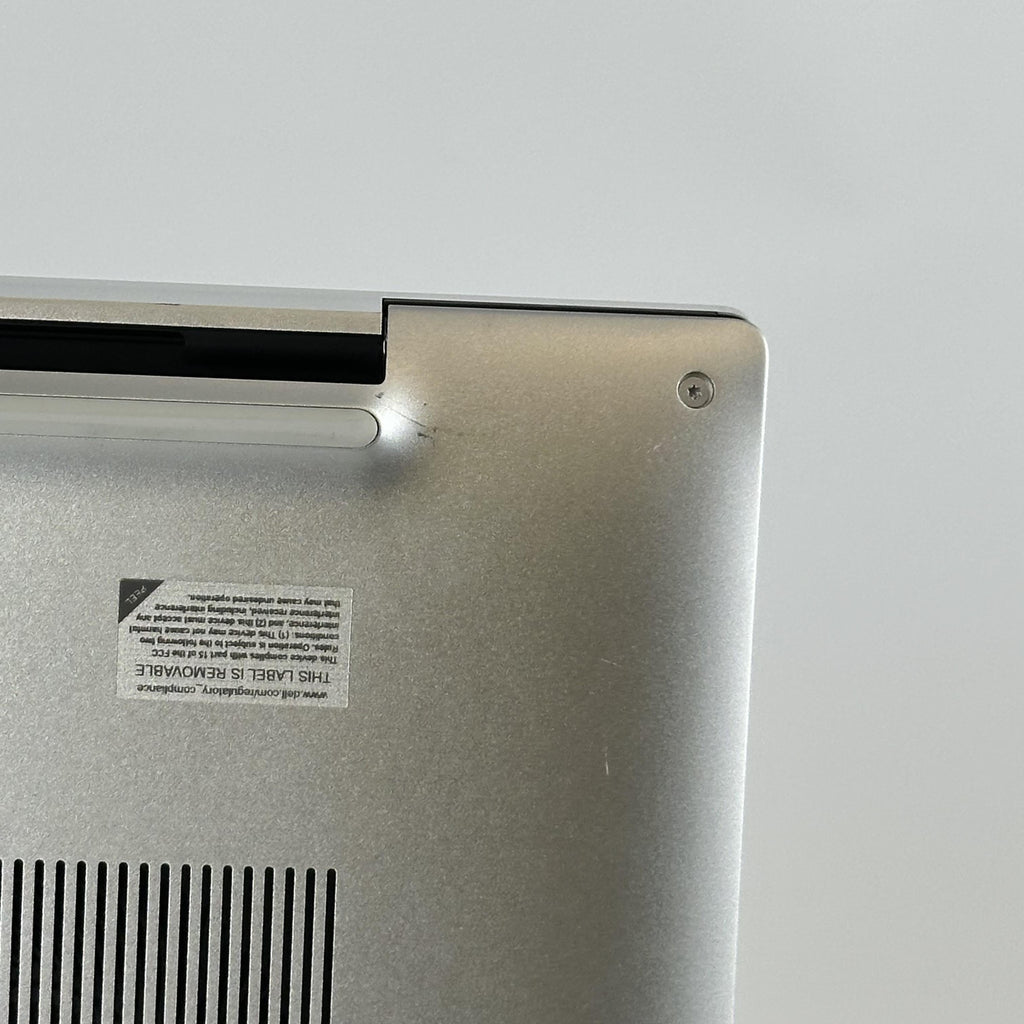 Dell XPS 17 9720 Silver 2.3 GHz Intel Core i7 12th Gen. 64GB RAM 2TB Solid State Drive NVIDIA GeForce RTX 3050 4 GB