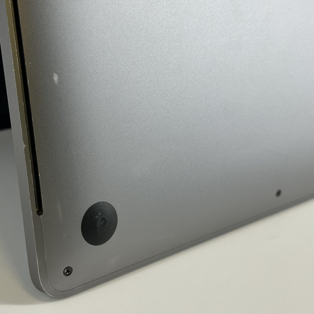 Apple MacBook Pro 16 Touch Bar 2019 Space Gray 2.4 GHz Intel Core i9 9th Gen. 32GB RAM 1TB Solid State Drive AMD Radeon Pro 5500M 8 GB
