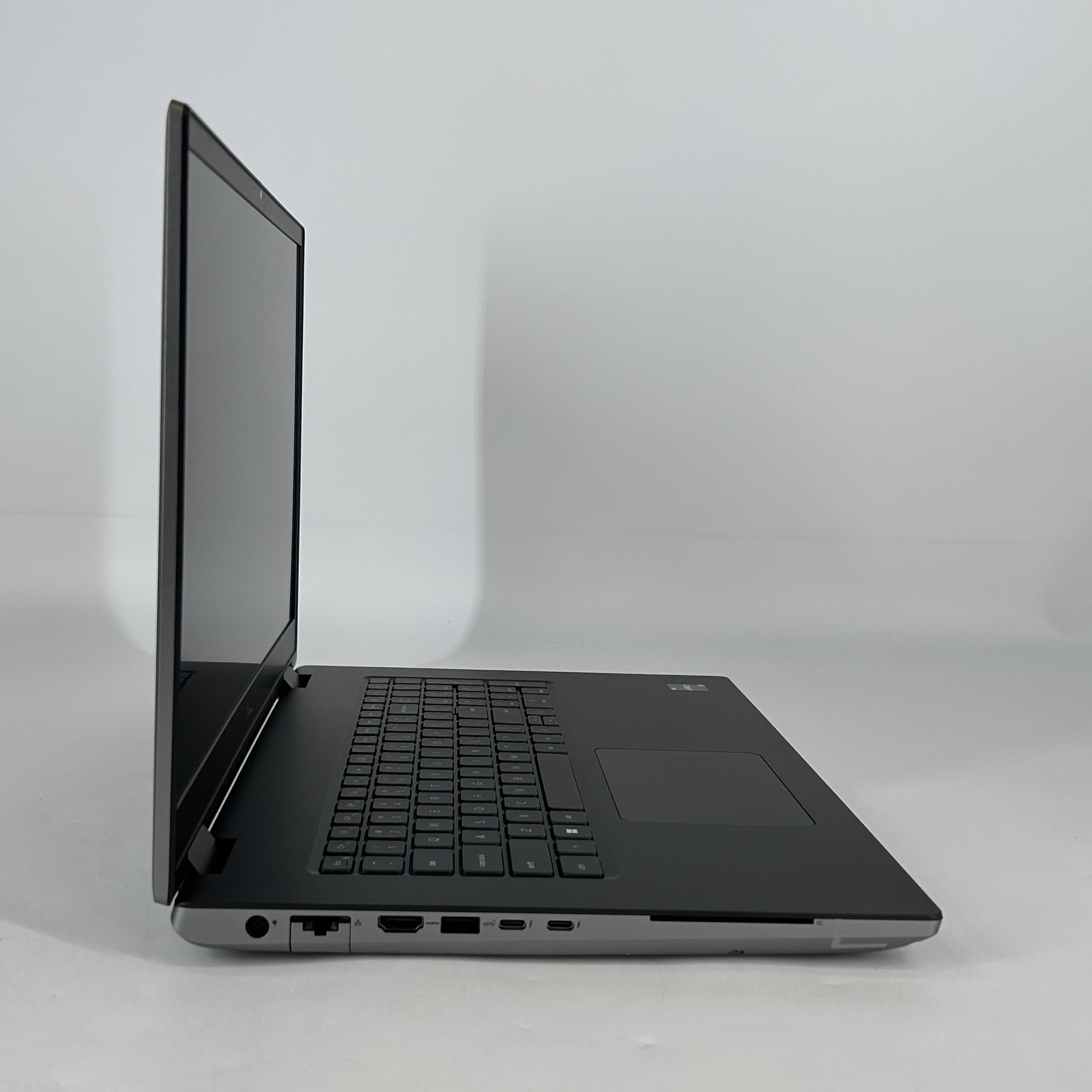 Dell Precision 7780 17.3 Gray 2.2 GHz Intel Core i9 13th Gen. 64GB RAM 1TB Solid State Drive NVIDIA RTX 1000 Ada 6 GB