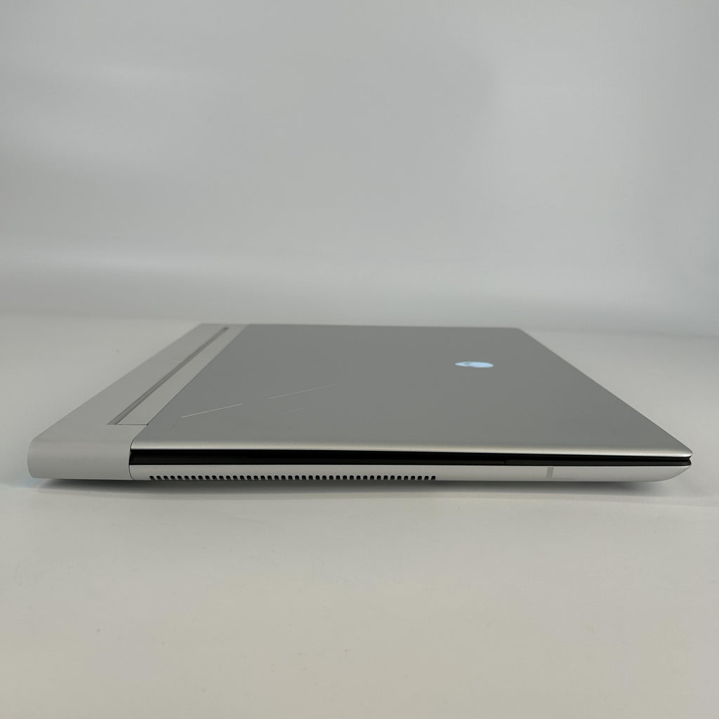 Dell Alienware X16 R2 Silver 2.3 GHz Intel Core Ultra 9 32GB RAM 1TB Solid State Drive NVIDIA GeForce RTX 4080 12 GB