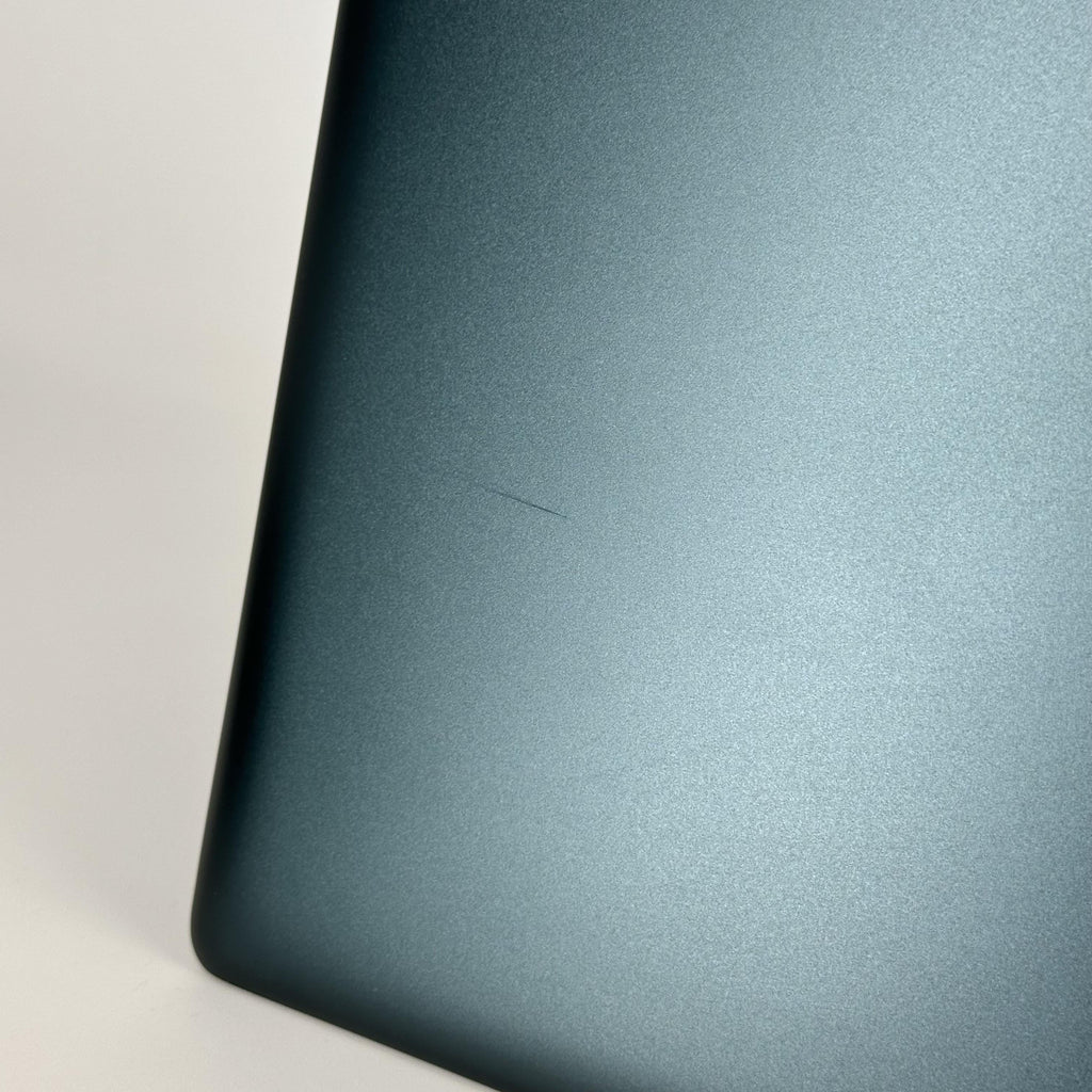 Dell Alienware 18 Area-51 Teal 2.7 GHz Intel Core Ultra 9 Series 2 64GB RAM 2TB Solid State Drive NVIDIA GeForce RTX 5080 16 GB