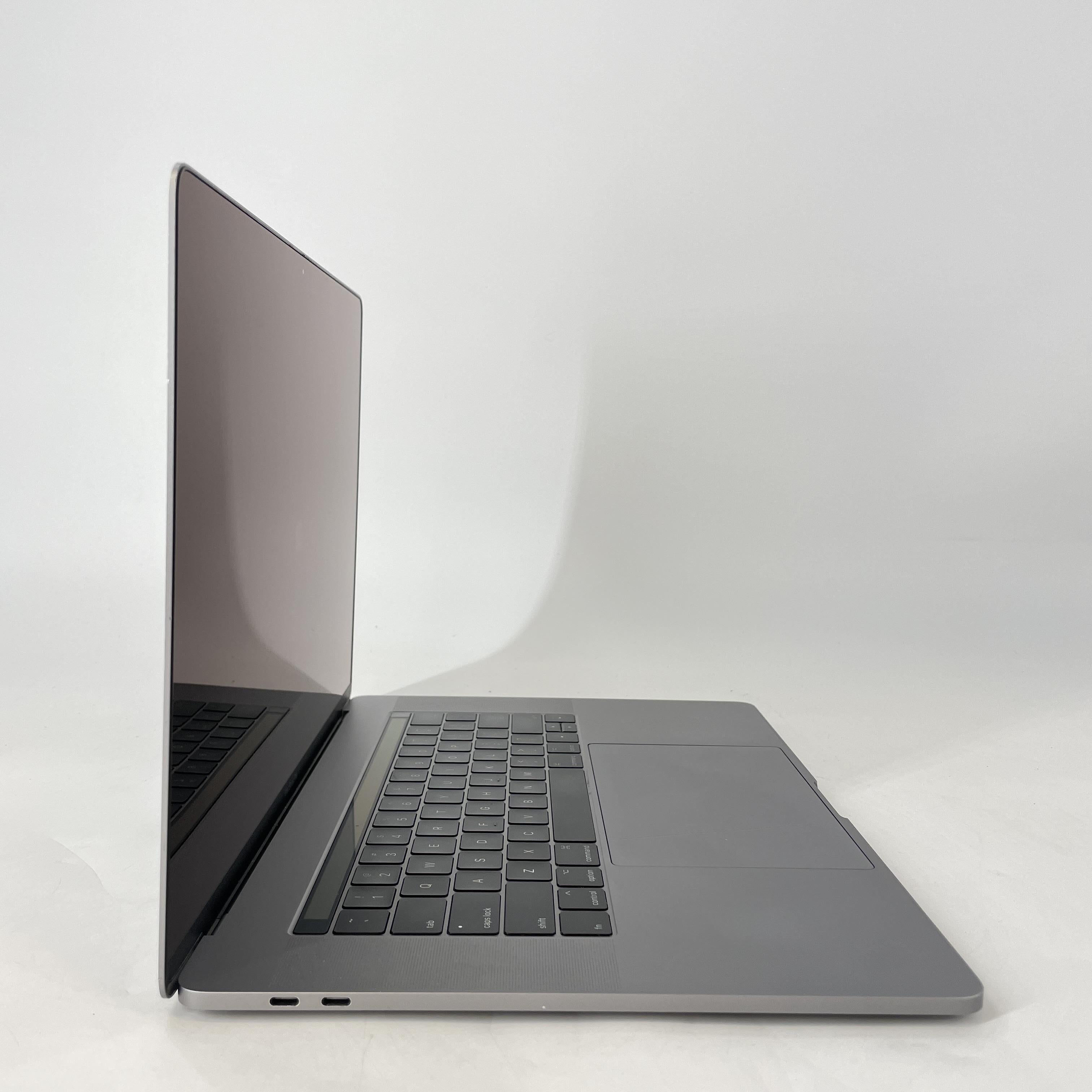 Apple MacBook Pro 15 Touch Bar 2017 Space Gray 3.1 GHz Intel Core i7 7th Gen. 16GB RAM 512GB Solid State Drive AMD Radeon Pro 560 4 GB
