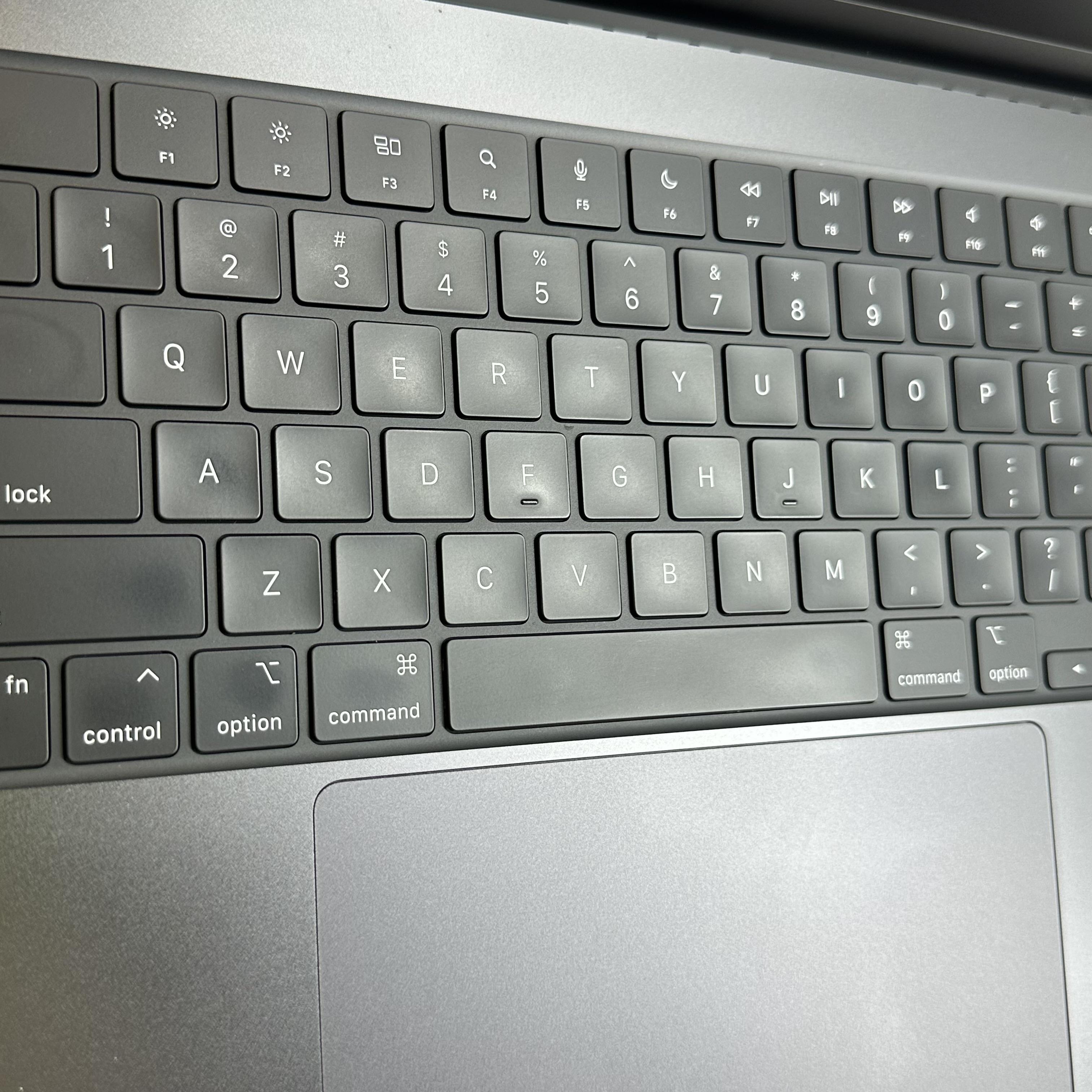MacBook Pro 16 2024 Space Black 4.4 GHz M4 Max 16-Core CPU 64GB Unified Memory 1TB Solid State Drive 40-Core GPU