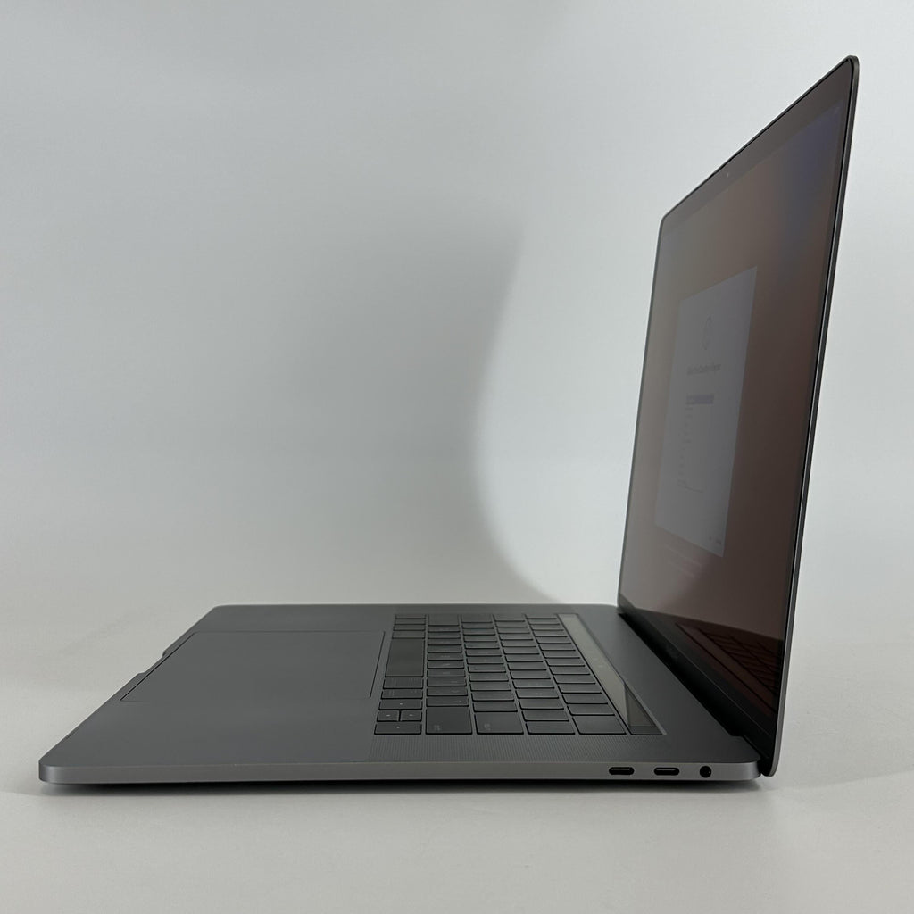 Apple MacBook Pro 15 Touch Bar 2017 Space Gray 2.9 GHz Intel Core i7 7th Gen. 16GB RAM 1TB Solid State Drive AMD Radeon Pro 560 4 GB