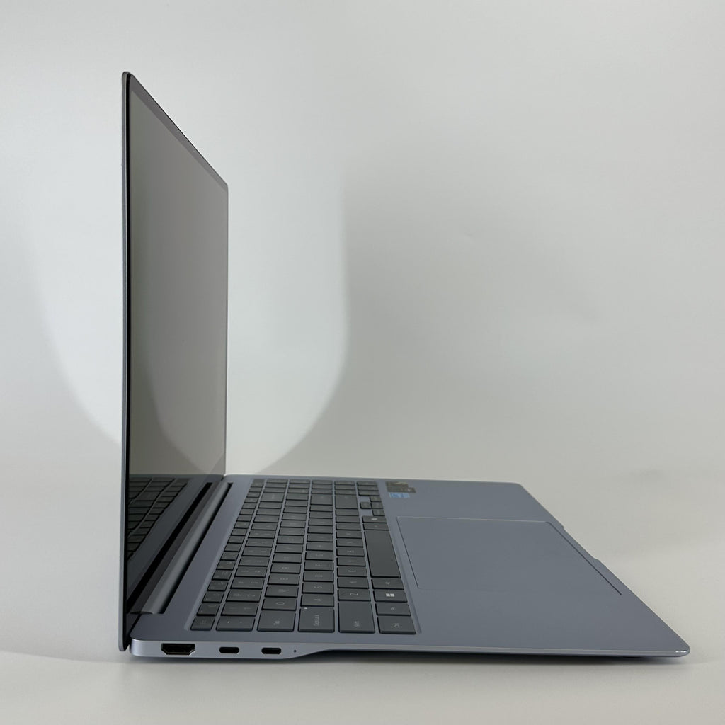 Samsung Galaxy Book4  Edge 16 Blue 3.8 GHz Qualcomm Snapdragon X Elite 16GB RAM 1TB Embedded UniversalFlashStorage