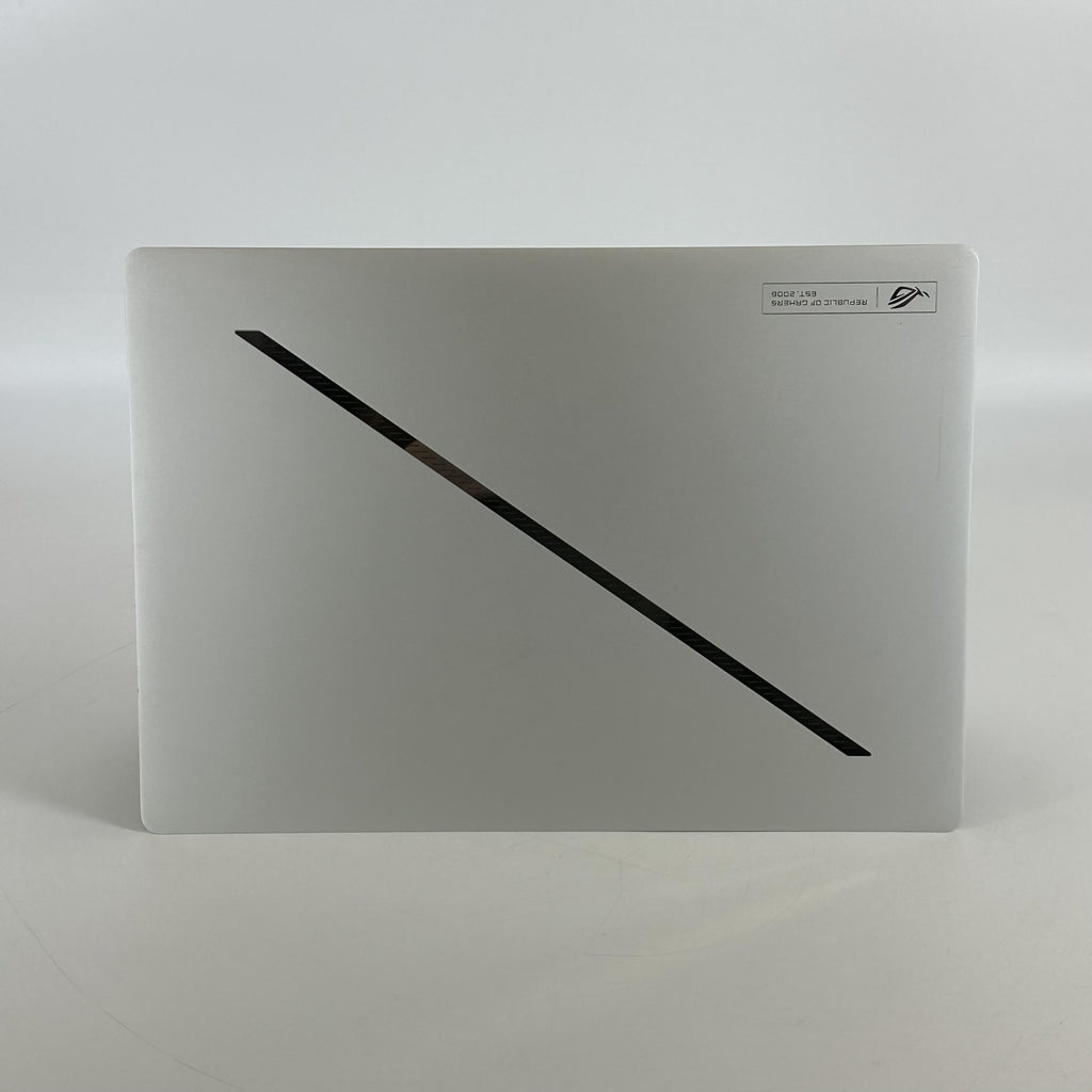 Asus ROG Zephyrus G14 GA403 14 White 4.0 GHz AMD Ryzen 9 8945HS 16GB RAM 1TB Solid State Drive NVIDIA GeForce RTX 4060 8 GB