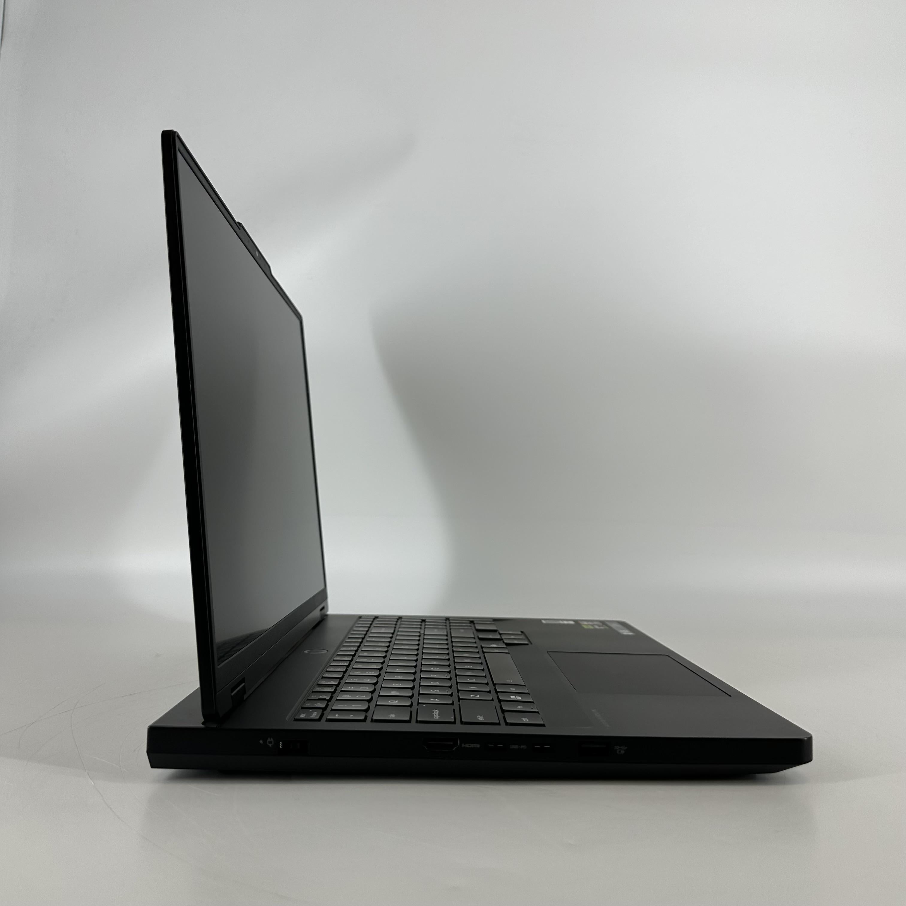 Lenovo Legion Pro 5 Gen 10 16 Black 2.5 GHz AMD Ryzen 9 8945HX 16GB RAM 1TB Solid State Drive NVIDIA GeForce RTX 5060 8 GB
