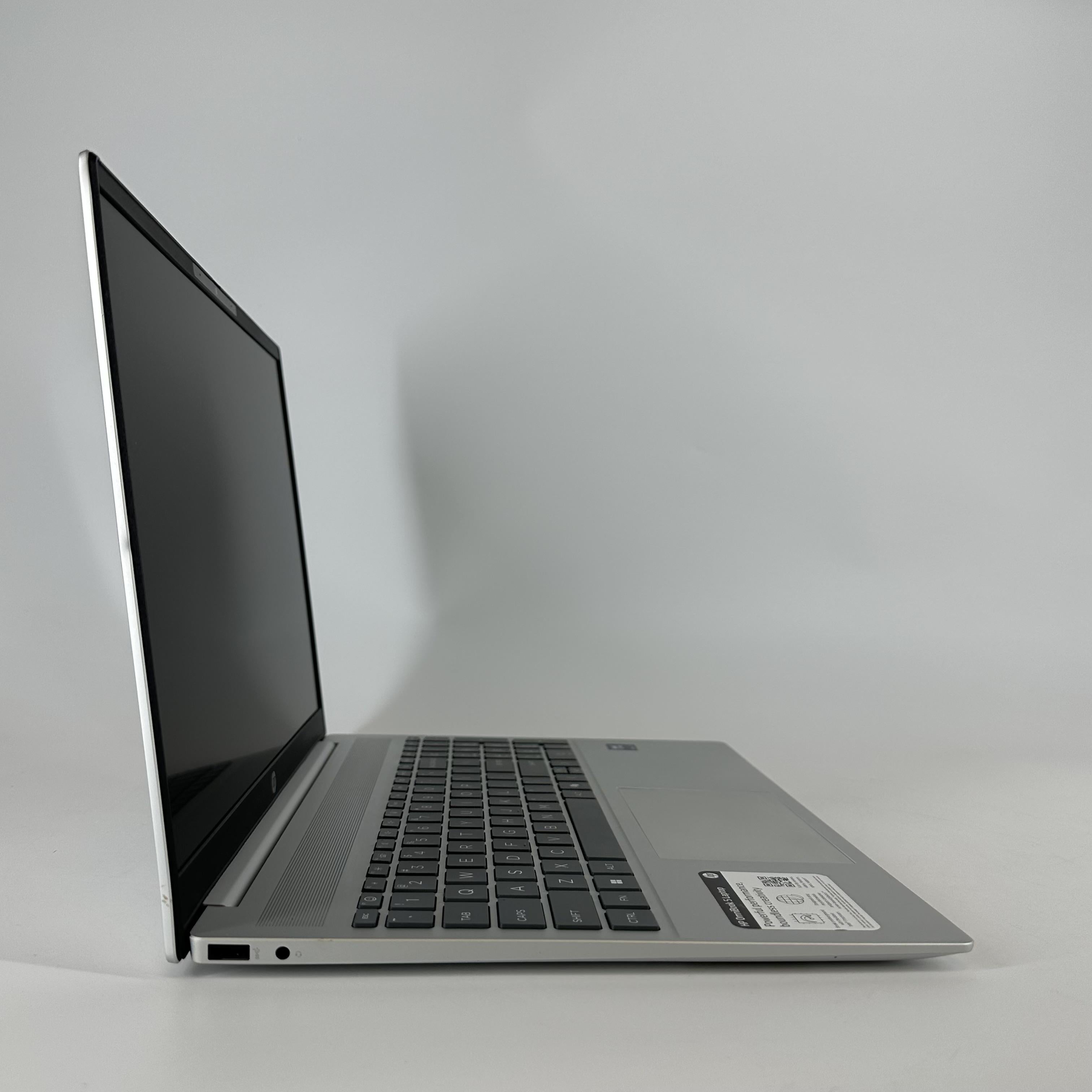 HP OmniBook 5 16 Glacier Silver 2.3 GHz Intel Core Ultra 7 Series 2 16GB RAM 1TB Solid State Drive