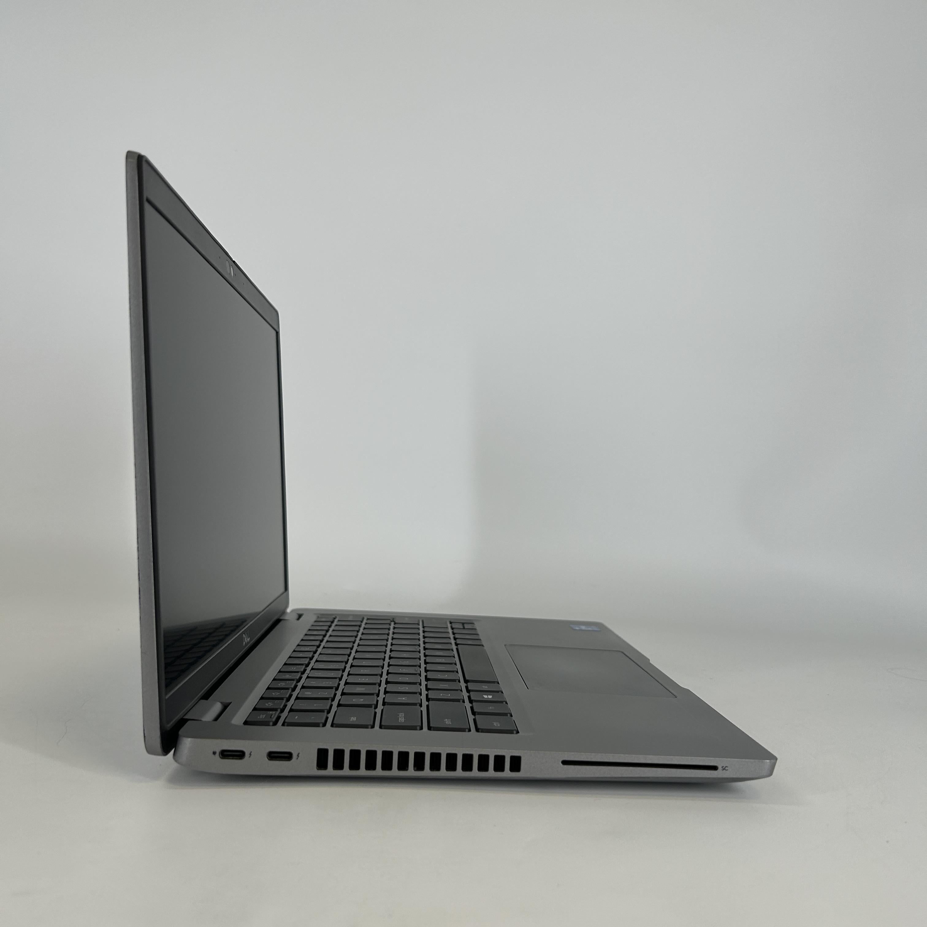 Dell Latitude 5420 14 Gray 3.0 GHz Intel Core i7 11th Gen. 16GB RAM 512GB Solid State Drive