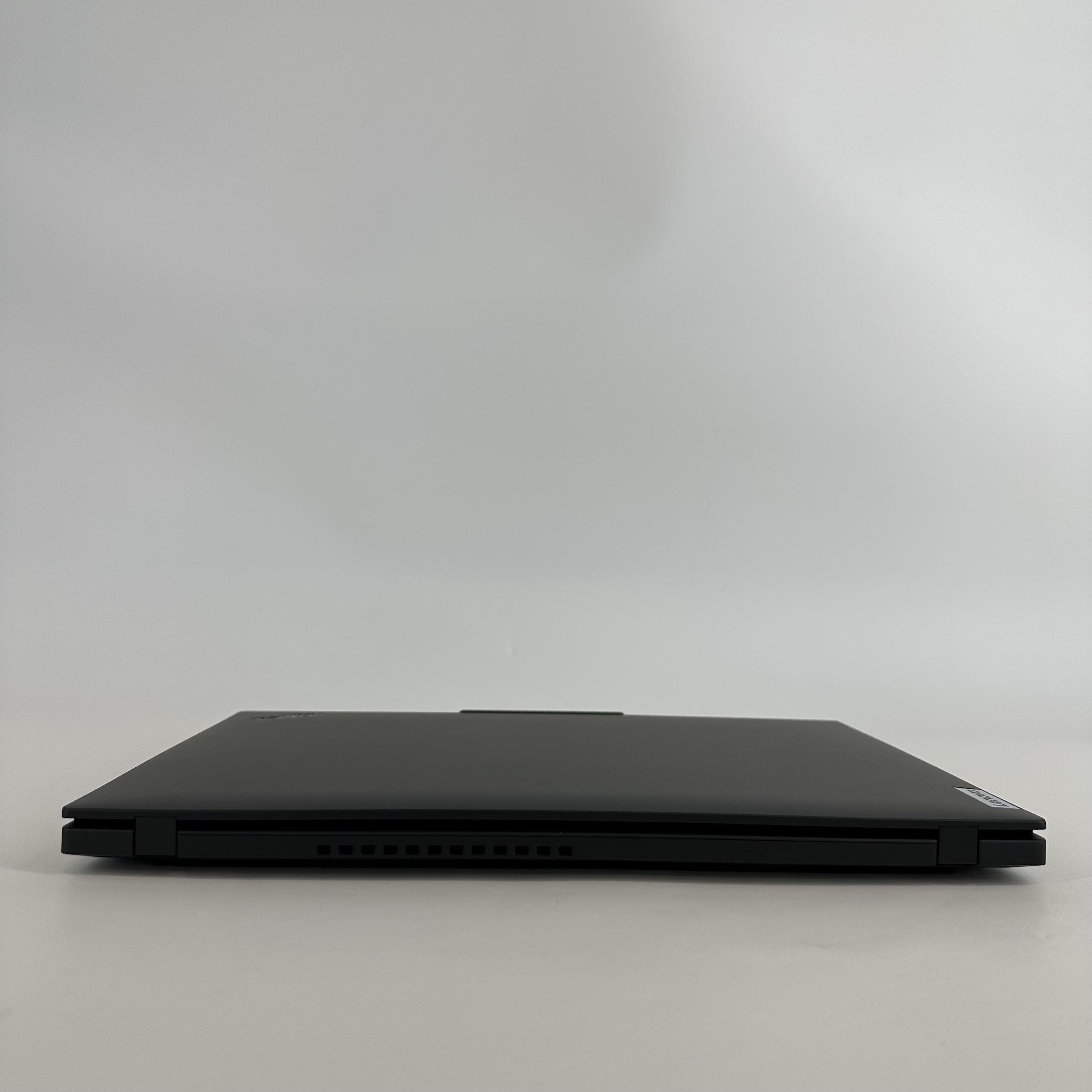 Lenovo ThinkPad P16s Gen 4 Black 2.0 GHz AMD Ryzen AI 7 Pro 350 32GB RAM 1TB Solid State Drive