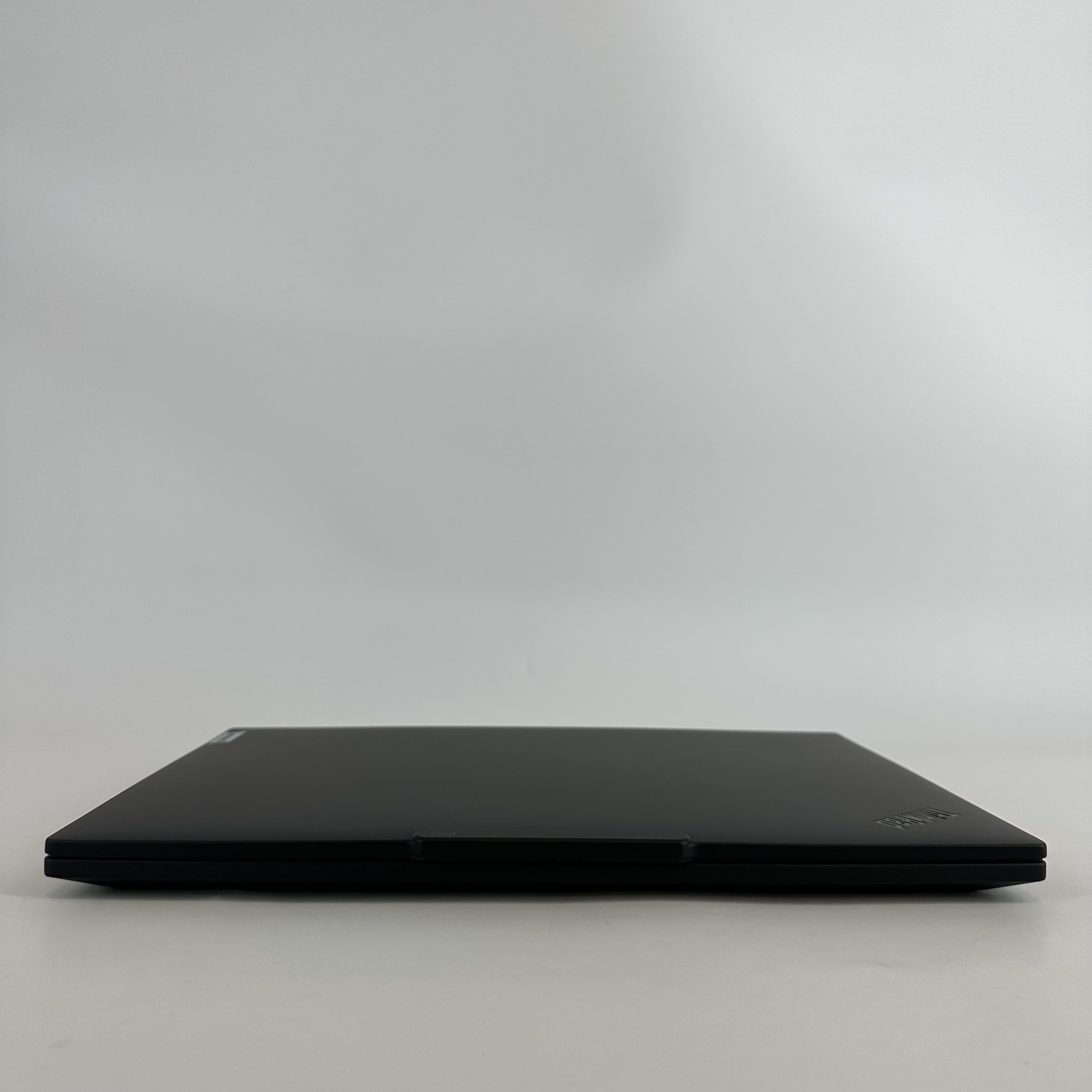 Lenovo ThinkPad P16s Gen 4 Black 2.0 GHz AMD Ryzen AI 7 Pro 350 32GB RAM 1TB Solid State Drive