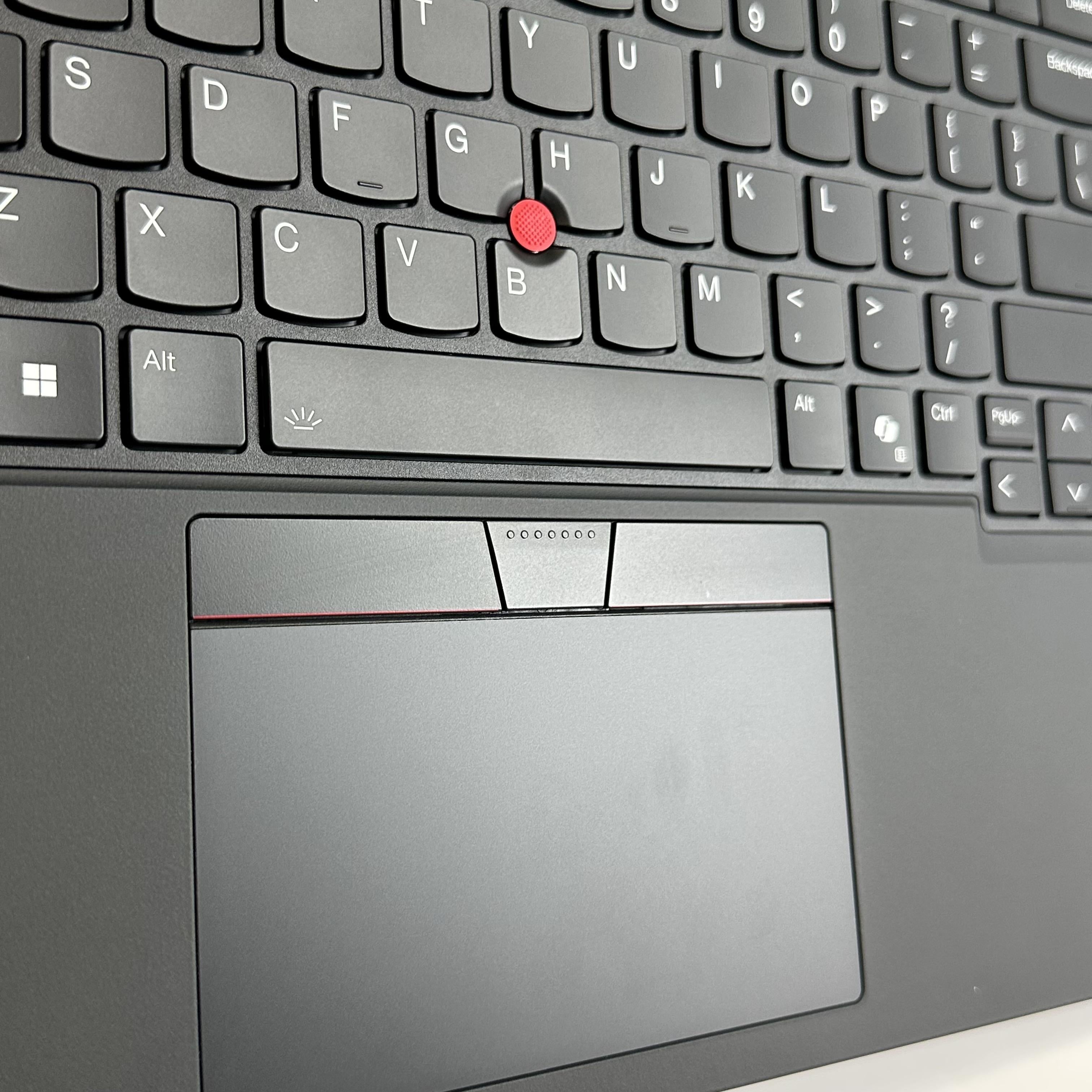 Lenovo ThinkPad P16s Gen 4 Black 2.0 GHz AMD Ryzen AI 7 Pro 350 32GB RAM 1TB Solid State Drive