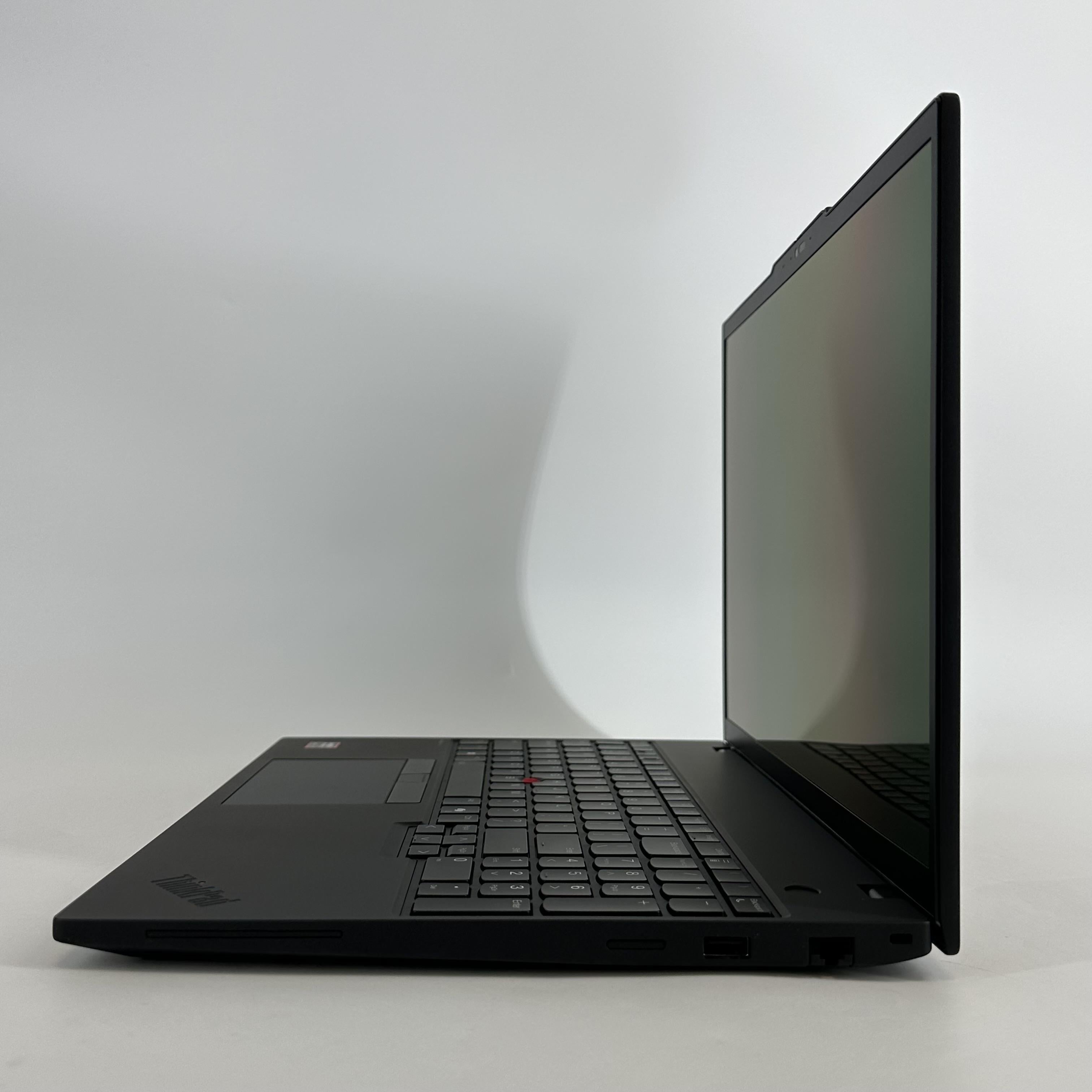 Lenovo ThinkPad P16s Gen 4 Black 2.0 GHz AMD Ryzen AI 7 Pro 350 32GB RAM 1TB Solid State Drive