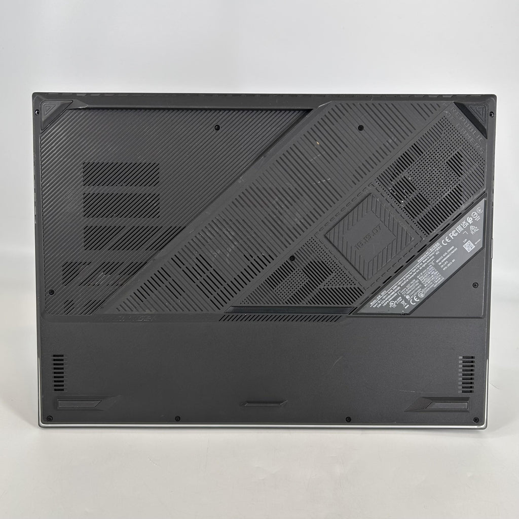 Asus ROG Strix G18 G814 18 Gray 2.2 GHz Intel Core i9 13th Gen. 16GB RAM 1TB Solid State Drive NVIDIA GeForce RTX 4080 12 GB