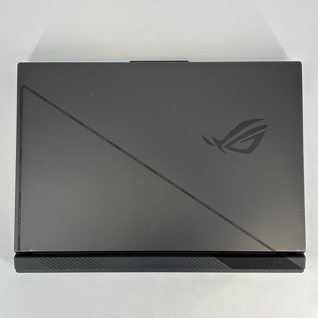 Asus ROG Strix G18 G814 18 Gray 2.2 GHz Intel Core i9 13th Gen. 16GB RAM 1TB Solid State Drive NVIDIA GeForce RTX 4080 12 GB