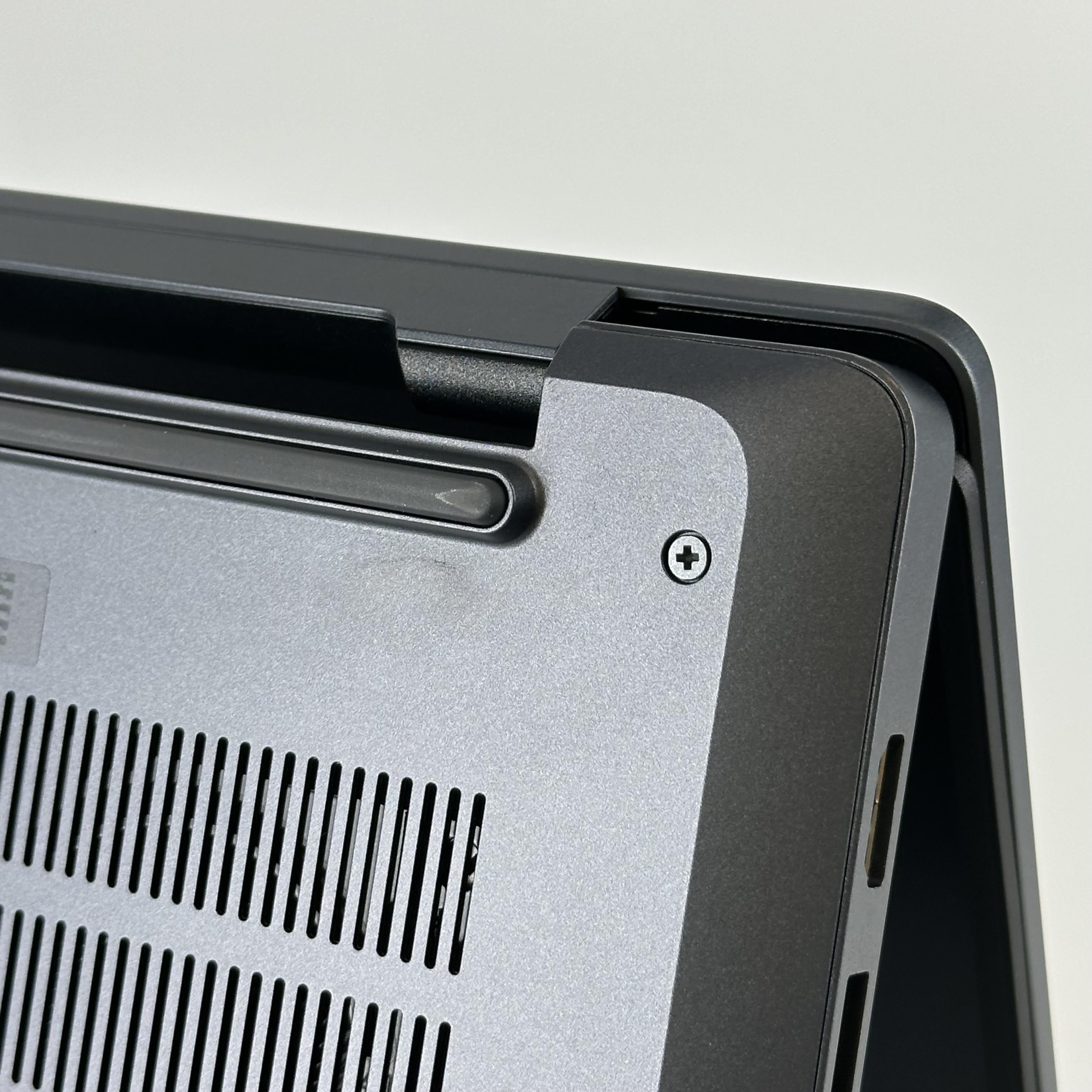 Dell Pro Max 16 Premium MA16250 Magnetite 2.0 GHz Intel Core Ultra 7 Series 2 64GB RAM 1TB Solid State Drive