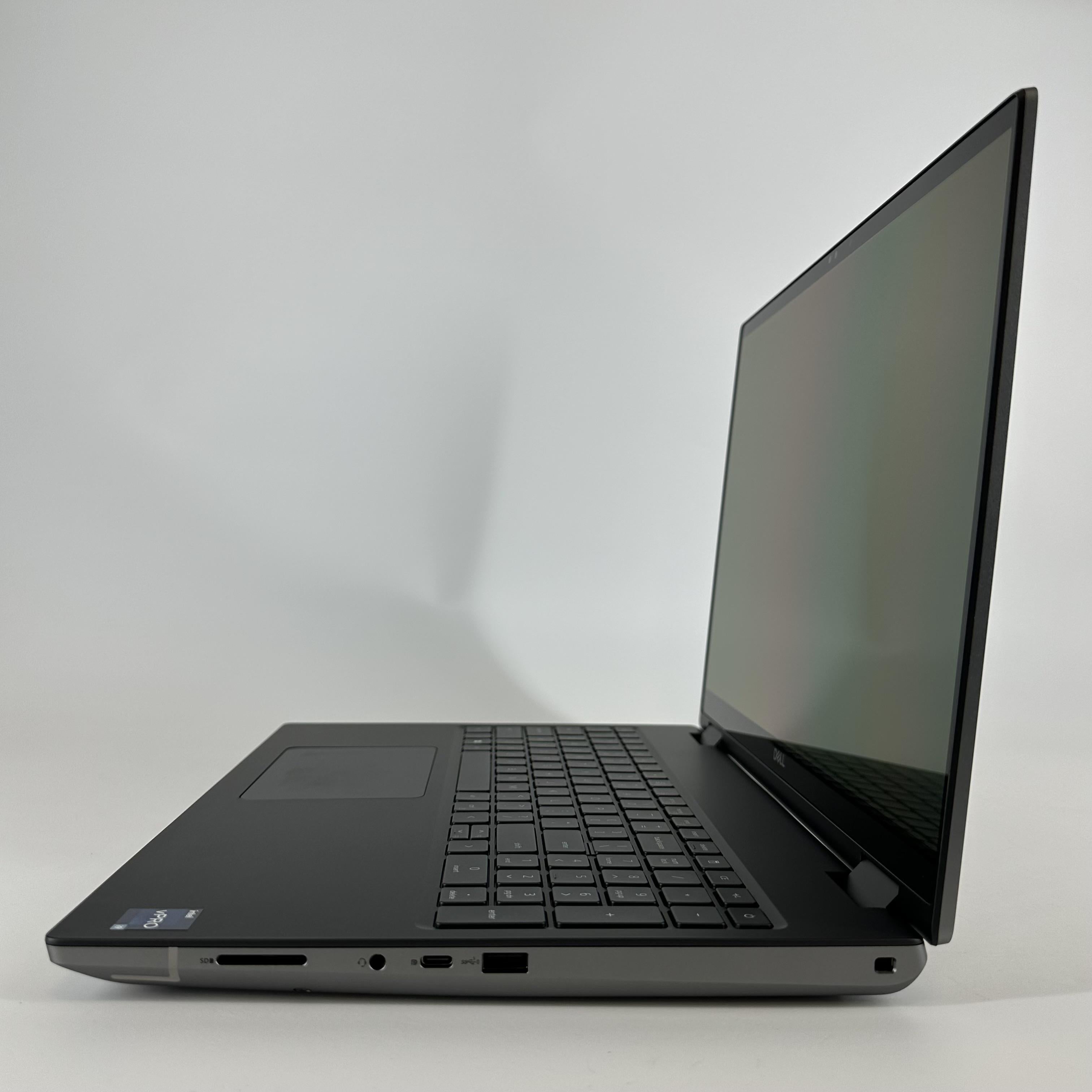 Dell Precision 7680 16 Gray 2.2 GHz Intel Core i9 13th Gen. 64GB RAM 1TB Solid State Drive NVIDIA RTX 3500 Ada 12 GB