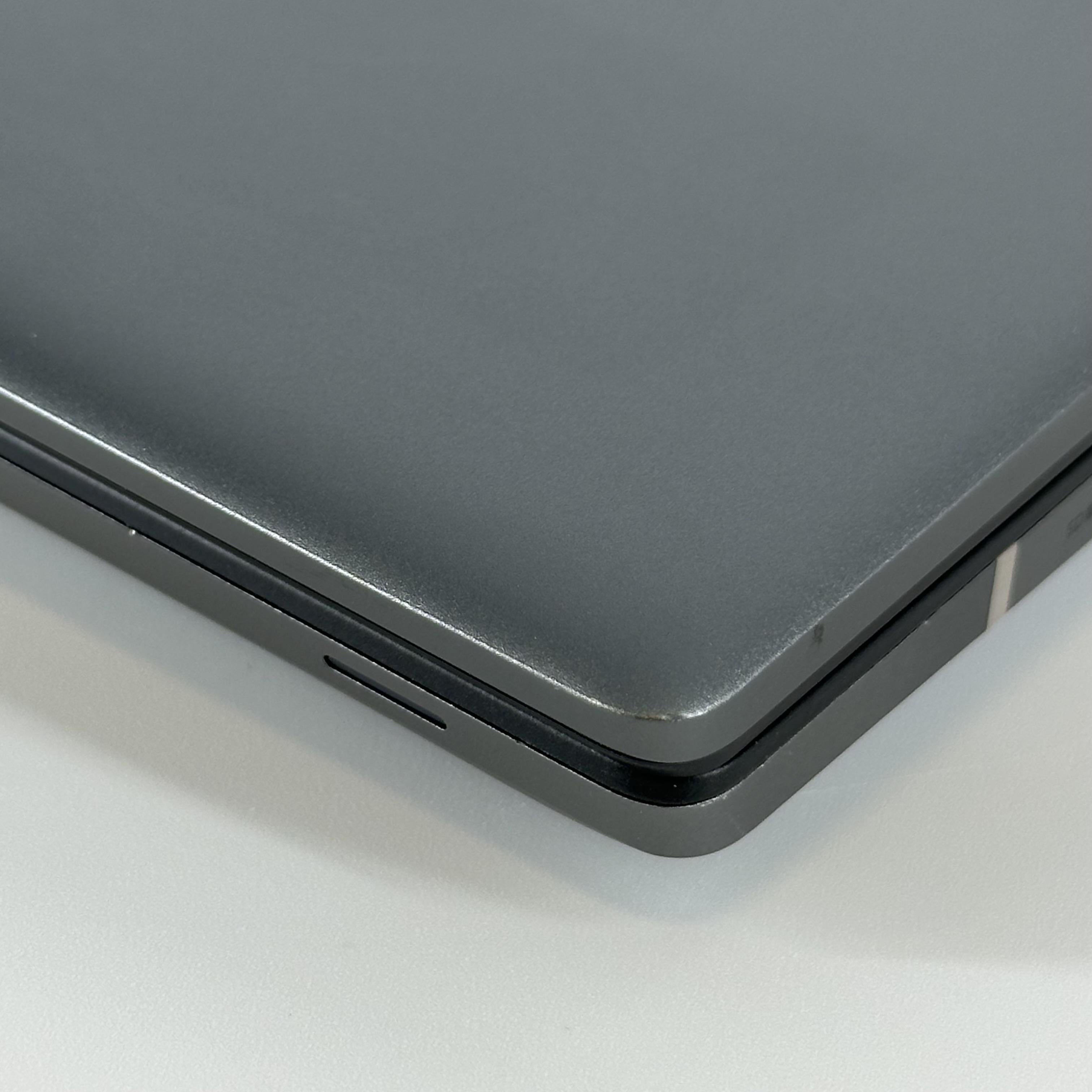 Dell Precision 7780 17.3 Gray 2.2 GHz Intel Core i9 13th Gen. 32GB RAM 512GB Solid State Drive NVIDIA RTX 3500 Ada 12 GB