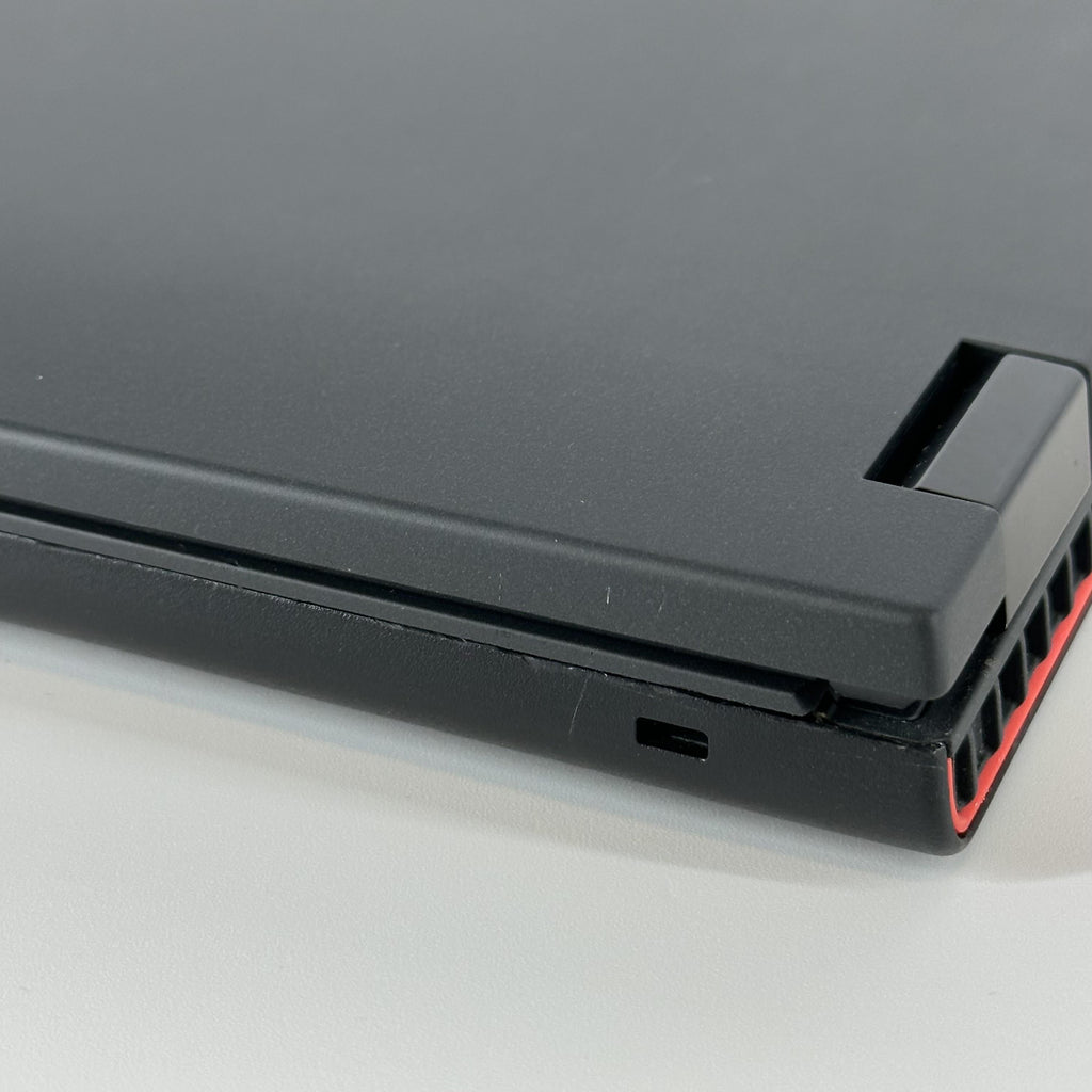 Lenovo ThinkPad P16v Gen 1 Black 3.8 GHz AMD Ryzen 7 Pro 7840HS 16GB RAM 256GB Solid State Drive