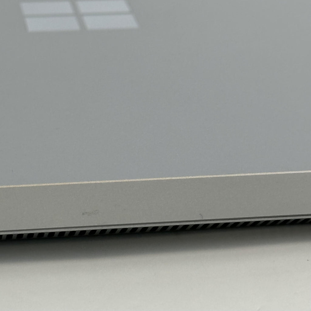 Microsoft Surface Laptop 6 15 Platinum 3.8 GHz Intel Core Ultra 7 32GB RAM 512GB Solid State Drive