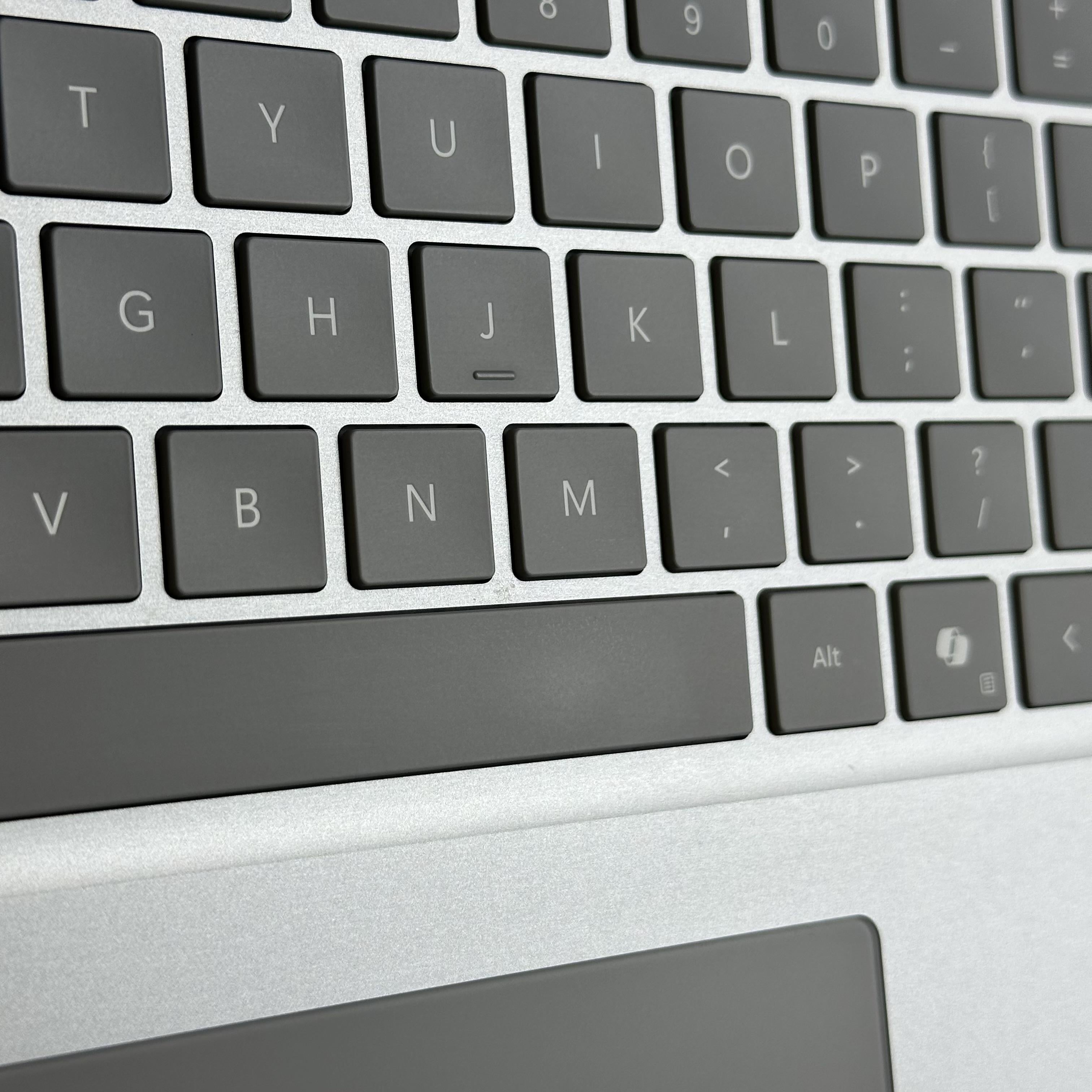Microsoft Surface Laptop 6 15 Platinum 3.8 GHz Intel Core Ultra 7 32GB RAM 512GB Solid State Drive