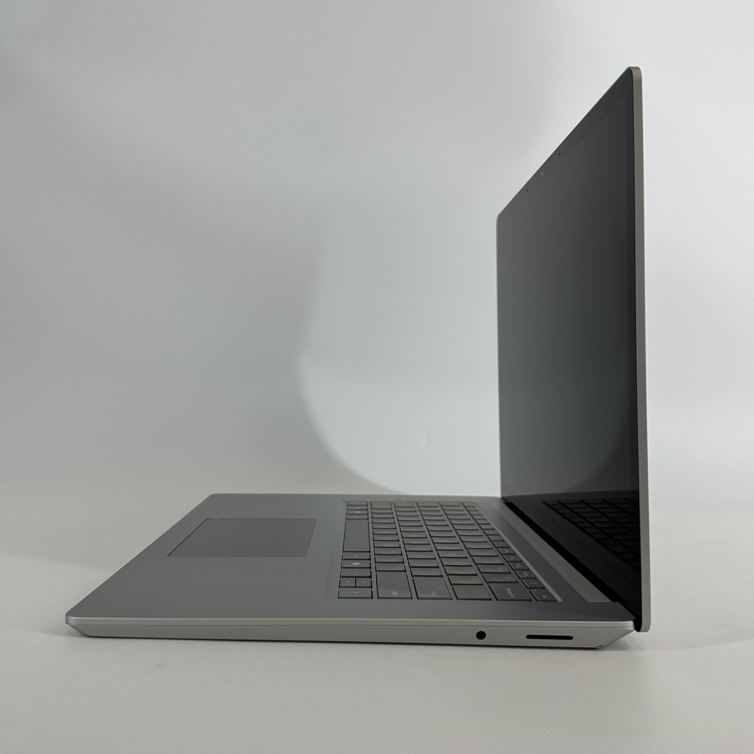 Microsoft Surface Laptop 6 15 Platinum 3.8 GHz Intel Core Ultra 7 32GB RAM 512GB Solid State Drive