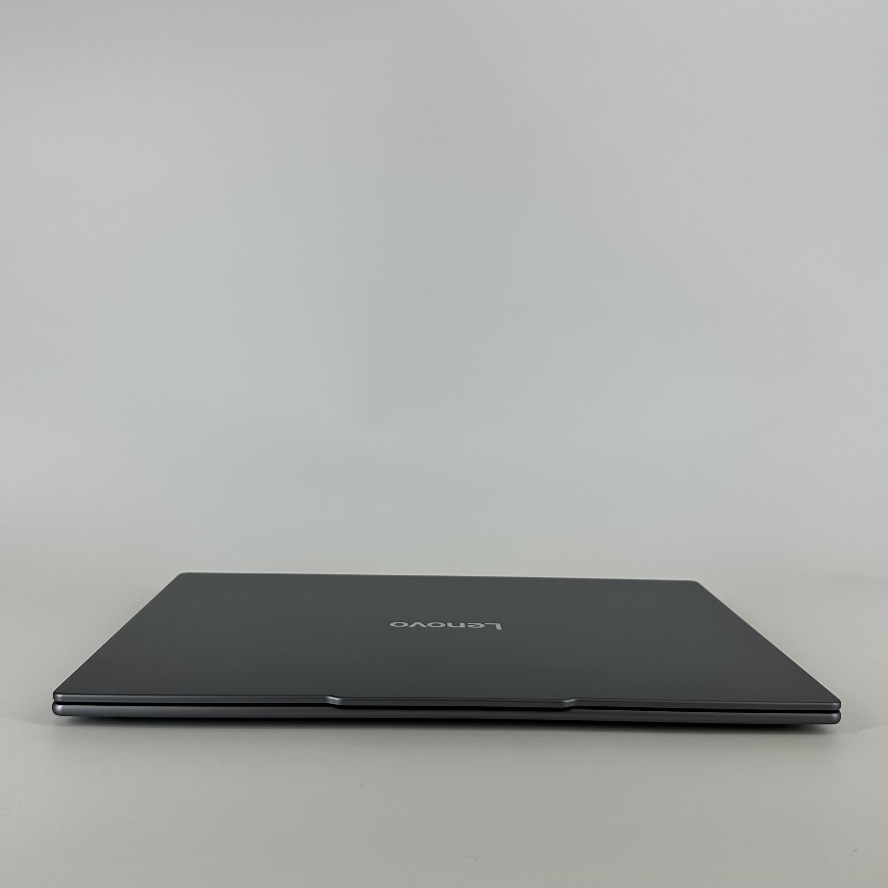 Lenovo Yoga Slim 7i 15.3 Gray 2.2 GHz Intel Core Ultra 7 Series 2 16GB RAM 1TB Solid State Drive