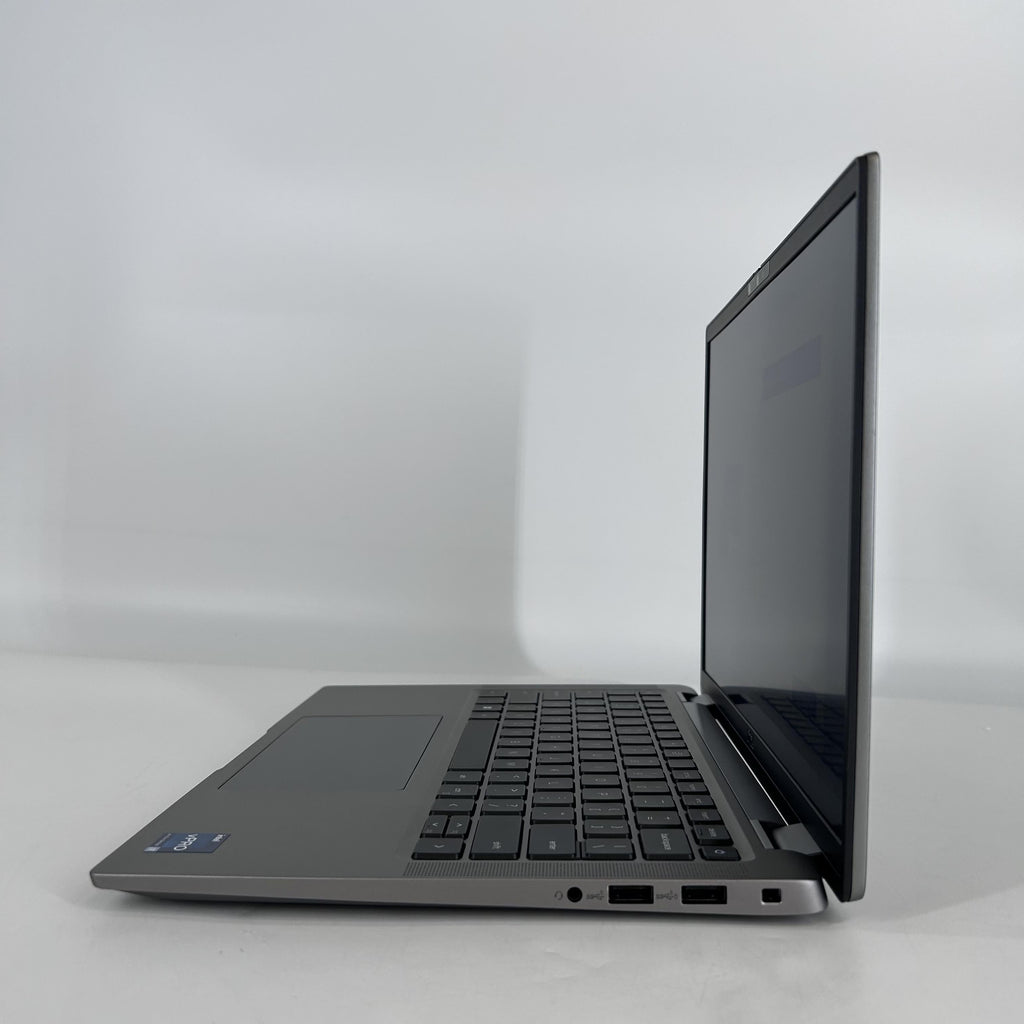 Dell Latitude 7440 14 Gray 1.9 GHz Intel Core i7 13th Gen. 32GB RAM 256GB Solid State Drive