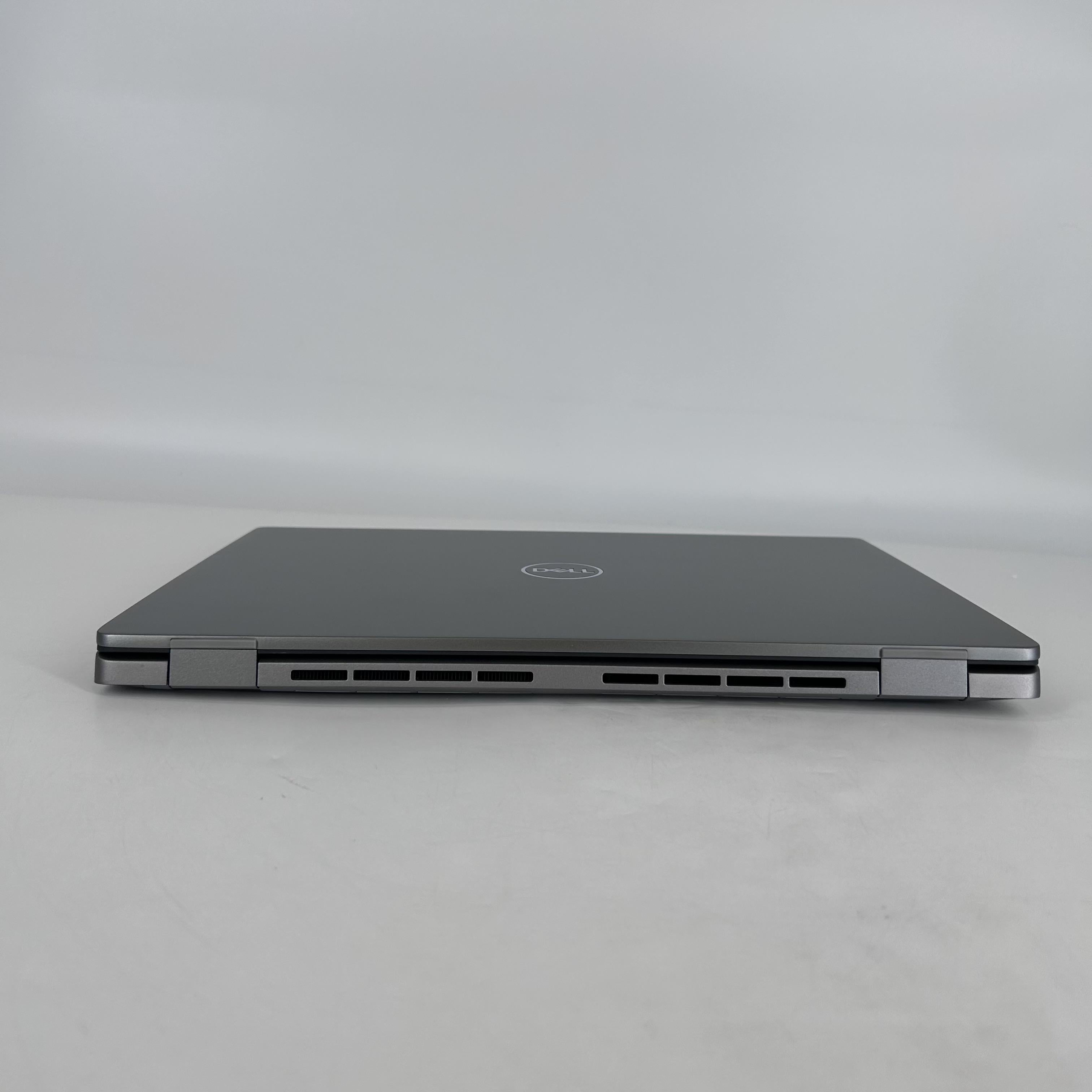 Dell Latitude 7440 14 Gray 1.9 GHz Intel Core i7 13th Gen. 32GB RAM 256GB Solid State Drive