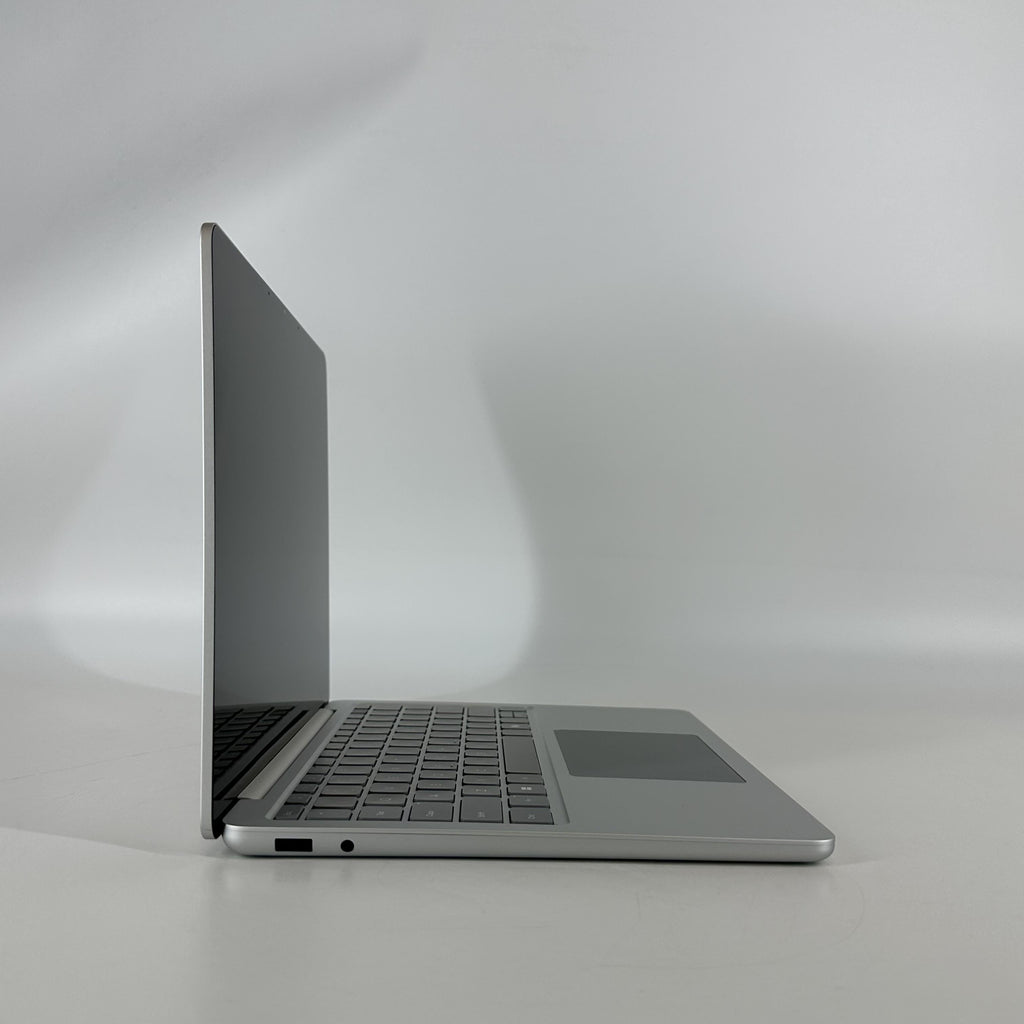 Microsoft Surface Laptop 13 Silver 3.3 GHz Qualcomm Snapdragon X Plus 16GB RAM 256GB UniversalFlashStorage