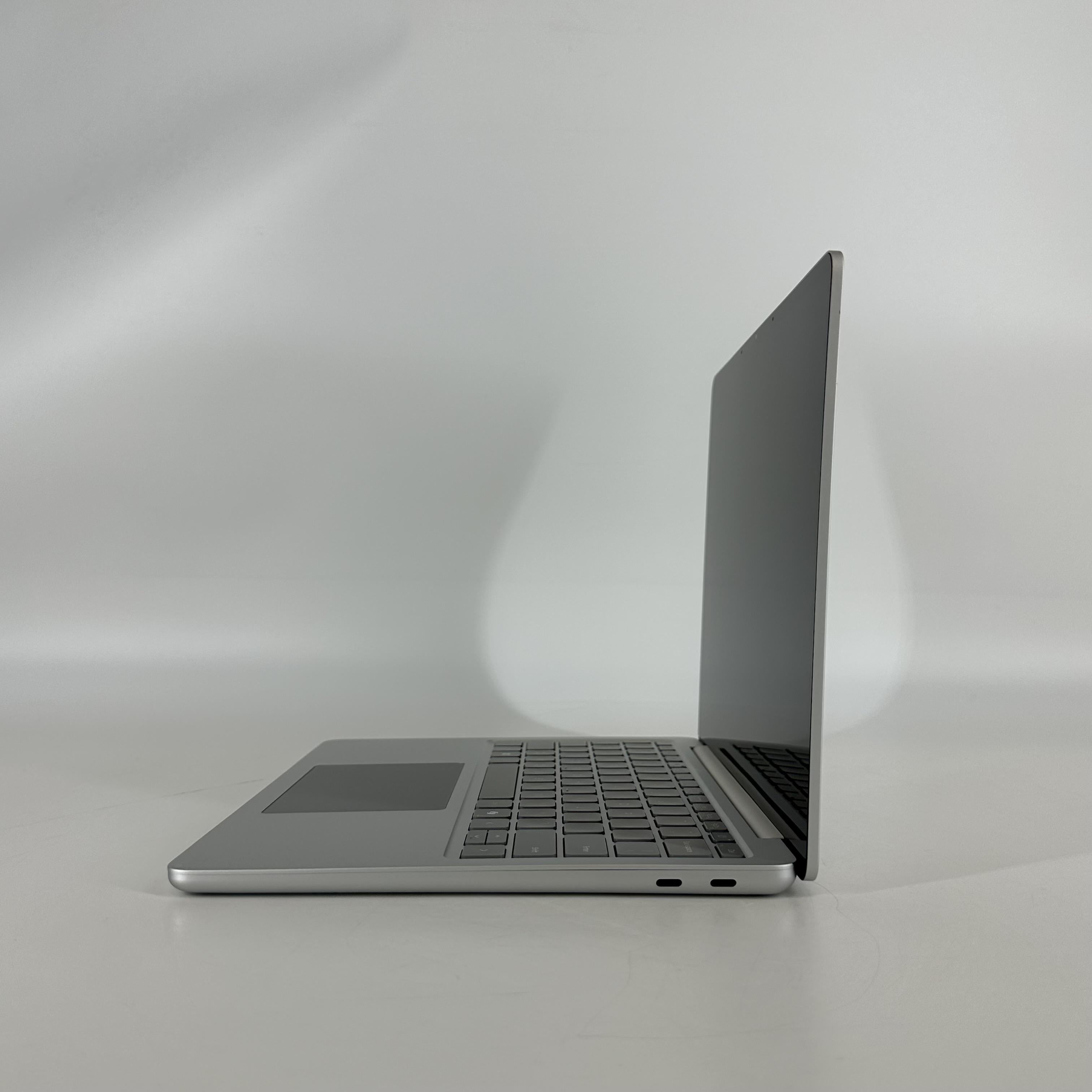 Microsoft Surface Laptop 13 Silver 3.3 GHz Qualcomm Snapdragon X Plus 16GB RAM 256GB UniversalFlashStorage