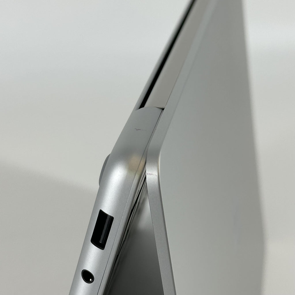 Microsoft Surface Laptop 13 Silver 3.3 GHz Qualcomm Snapdragon X Plus 16GB RAM 256GB UniversalFlashStorage