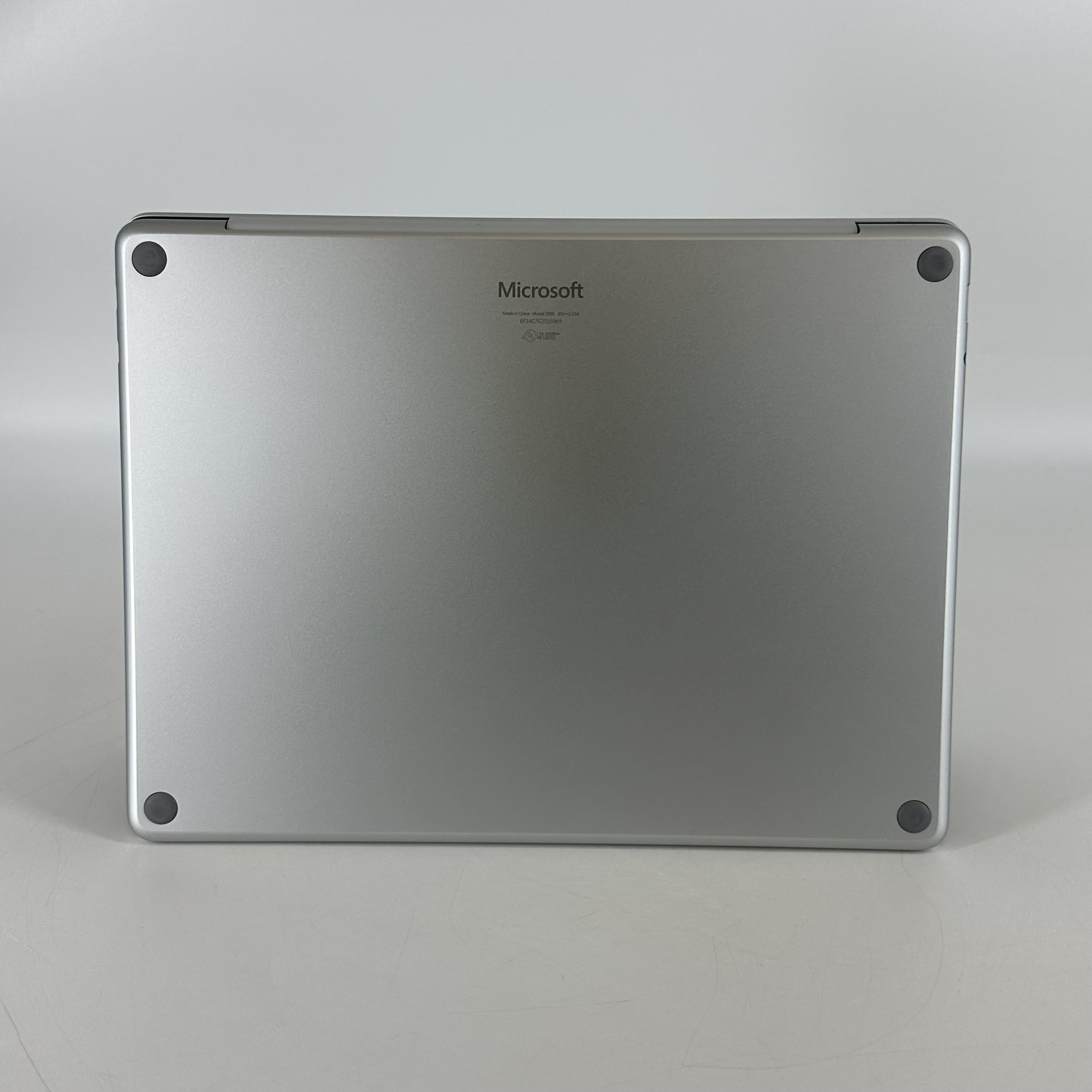 Microsoft Surface Laptop 13 Silver 3.3 GHz Qualcomm Snapdragon X Plus 16GB RAM 256GB UniversalFlashStorage