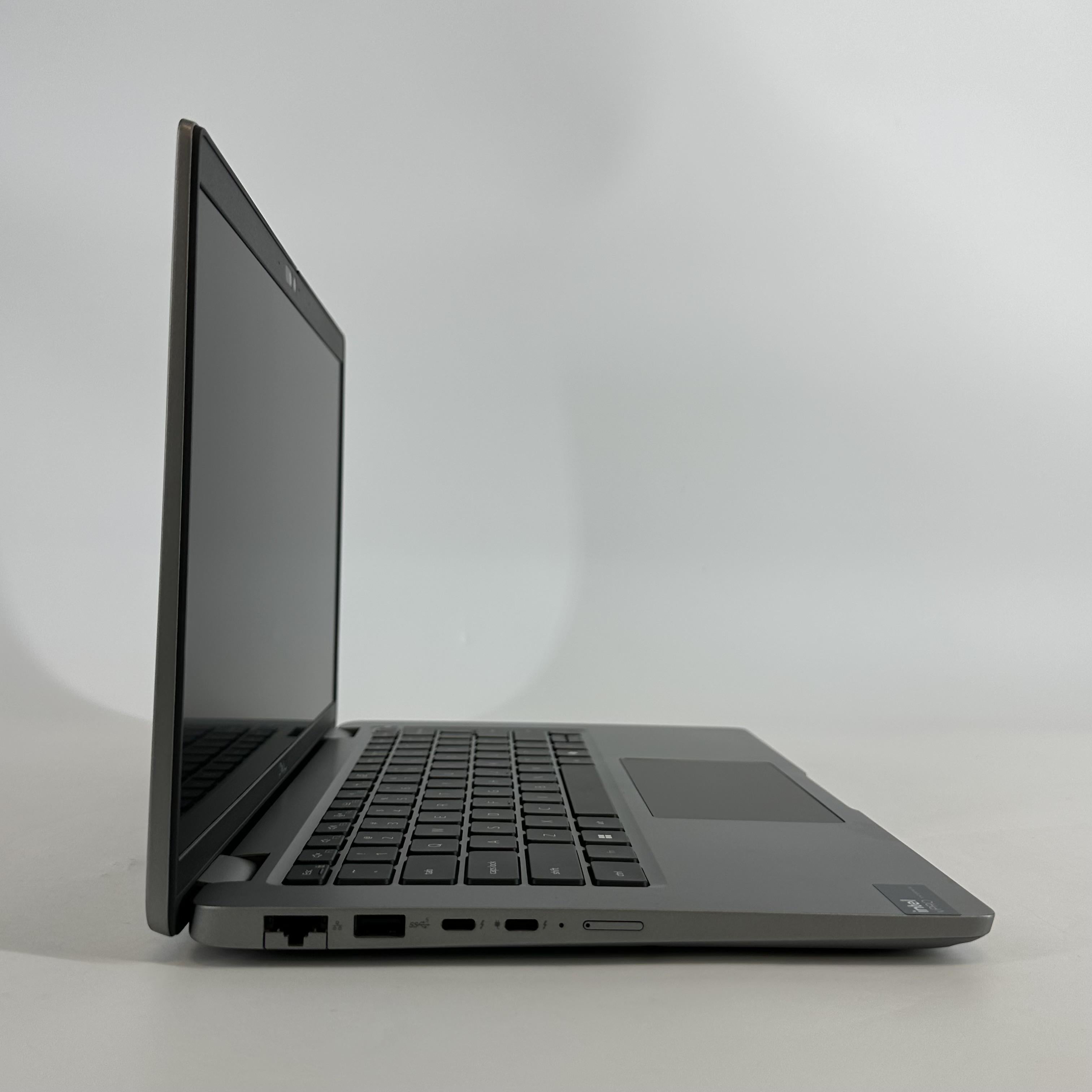 Dell Latitude 5450 14 Gray 1.6 GHz Intel Core Ultra 5 32GB RAM 512GB Solid State Drive