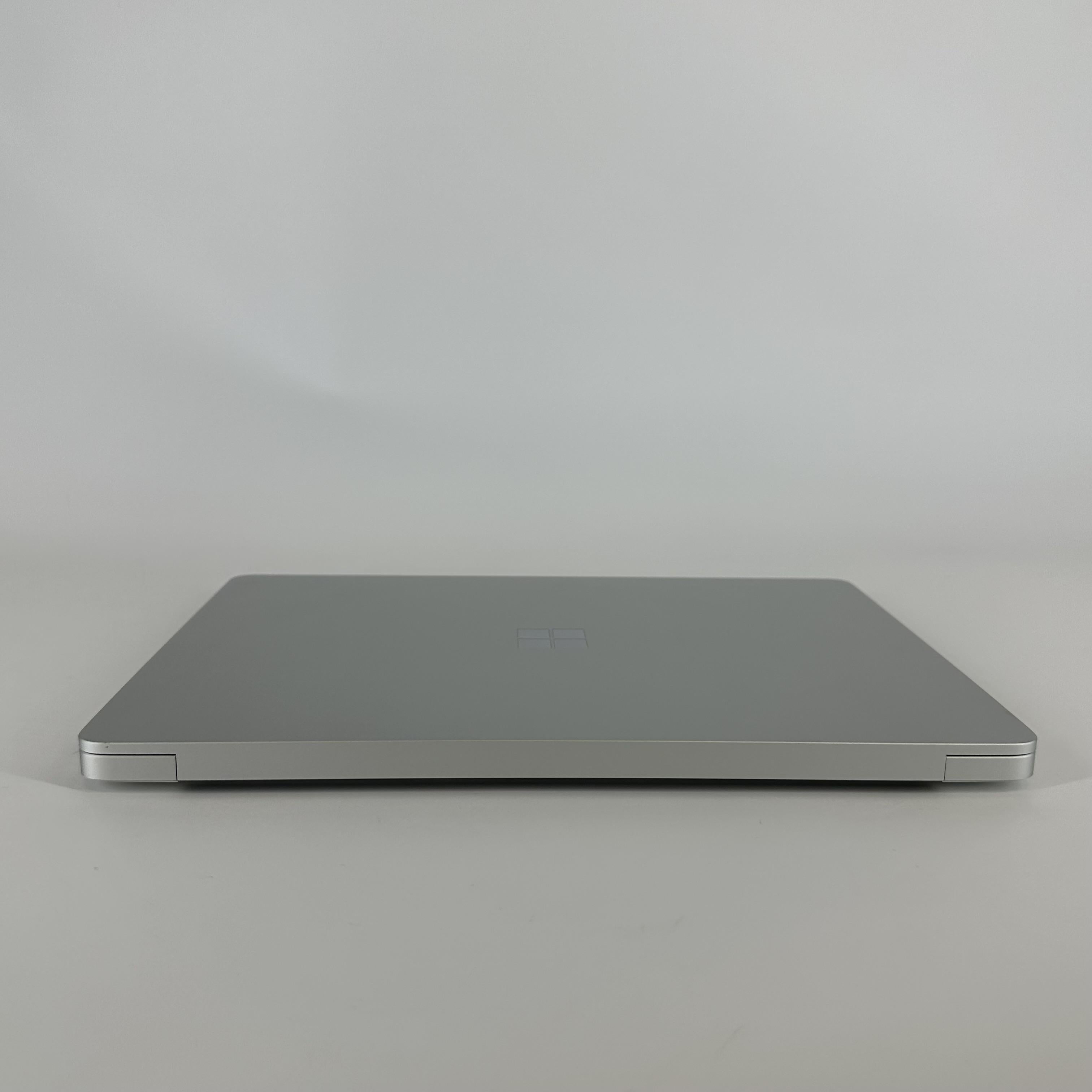 Microsoft Surface Laptop 7 13.8 Platinum WiFi 2.2 GHz Intel Core Ultra 7 Series 2 32GB RAM 512GB Solid State Drive
