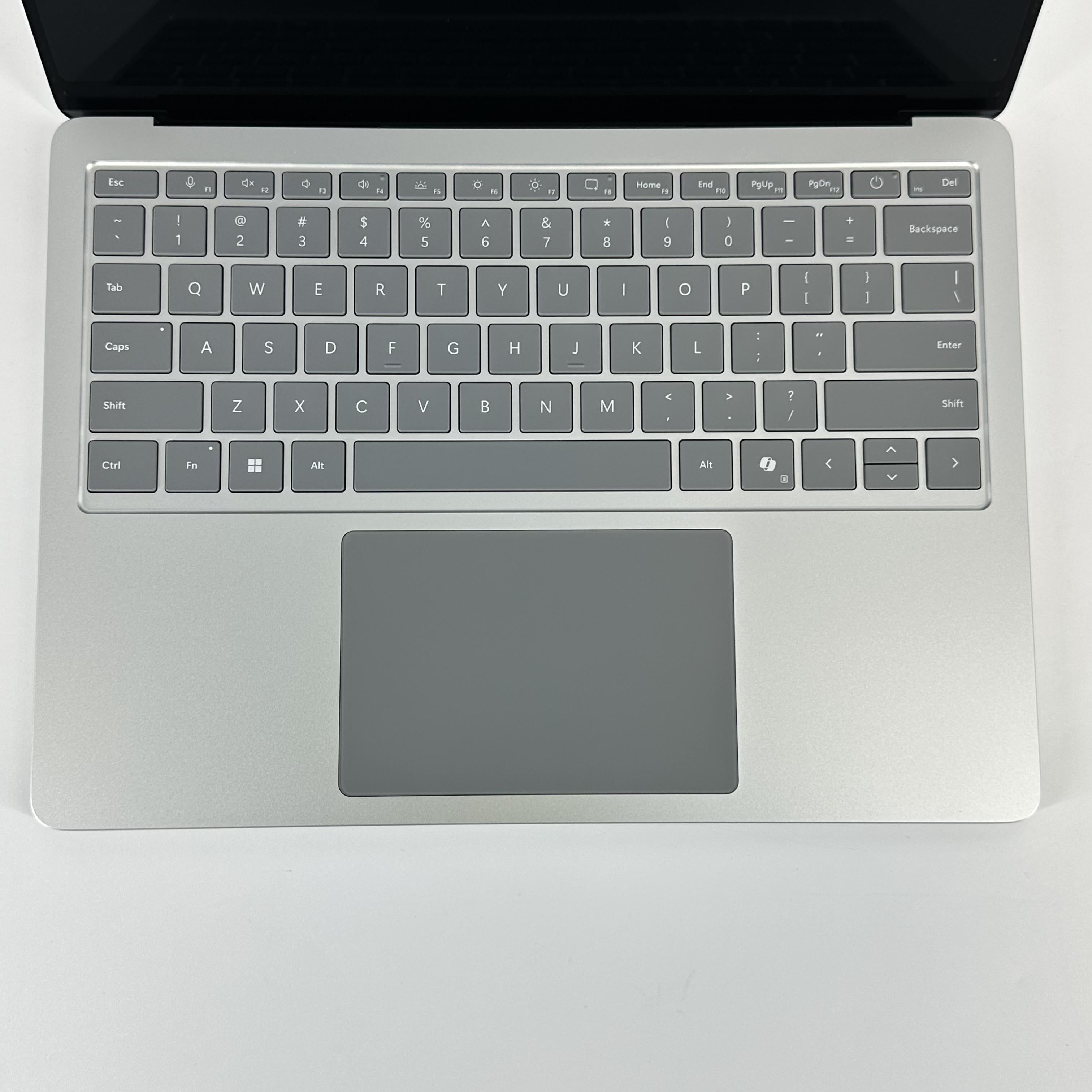 Microsoft Surface Laptop 7 13.8 Platinum WiFi 2.2 GHz Intel Core Ultra 7 Series 2 32GB RAM 512GB Solid State Drive