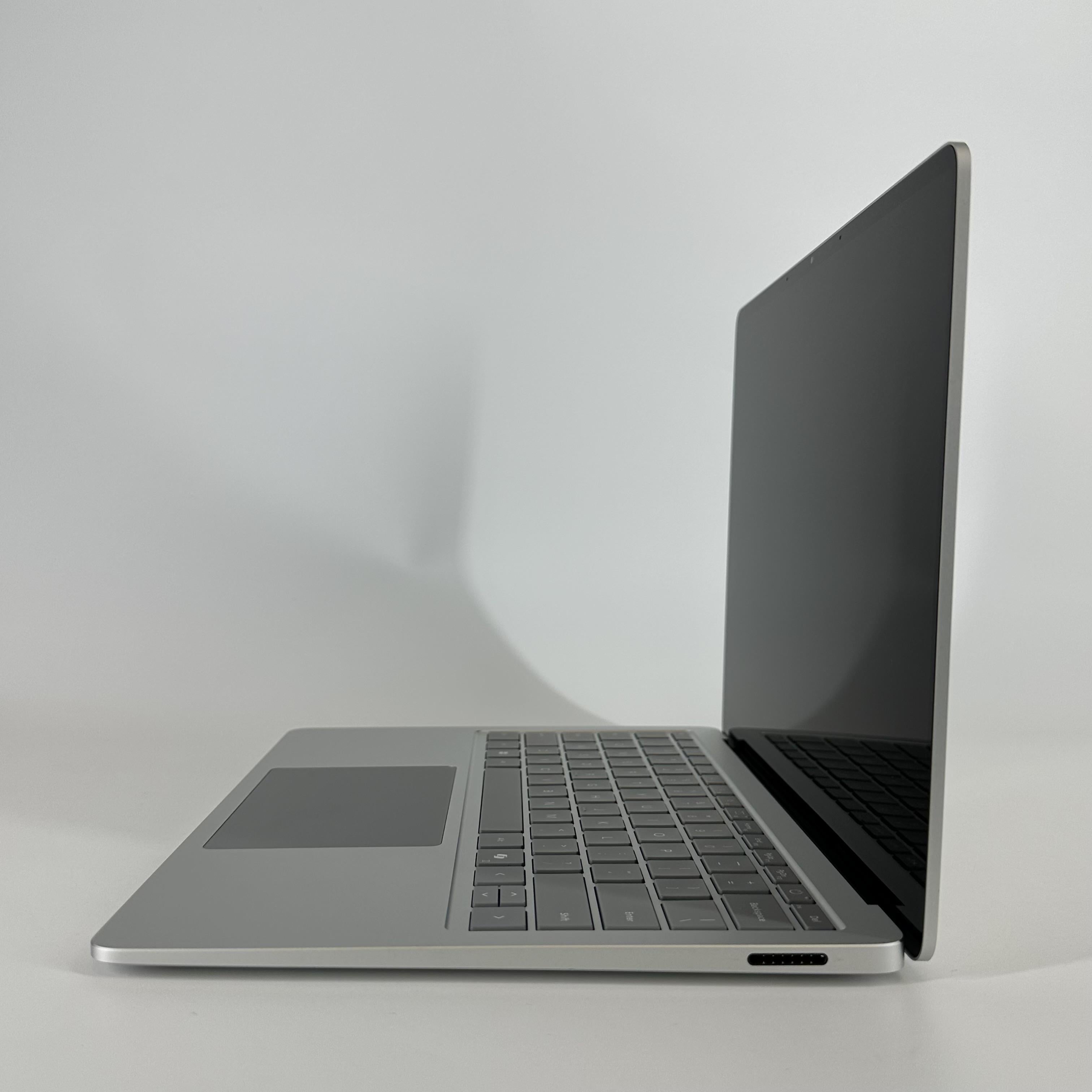 Microsoft Surface Laptop 7 13.8 Platinum WiFi 2.2 GHz Intel Core Ultra 7 Series 2 32GB RAM 512GB Solid State Drive