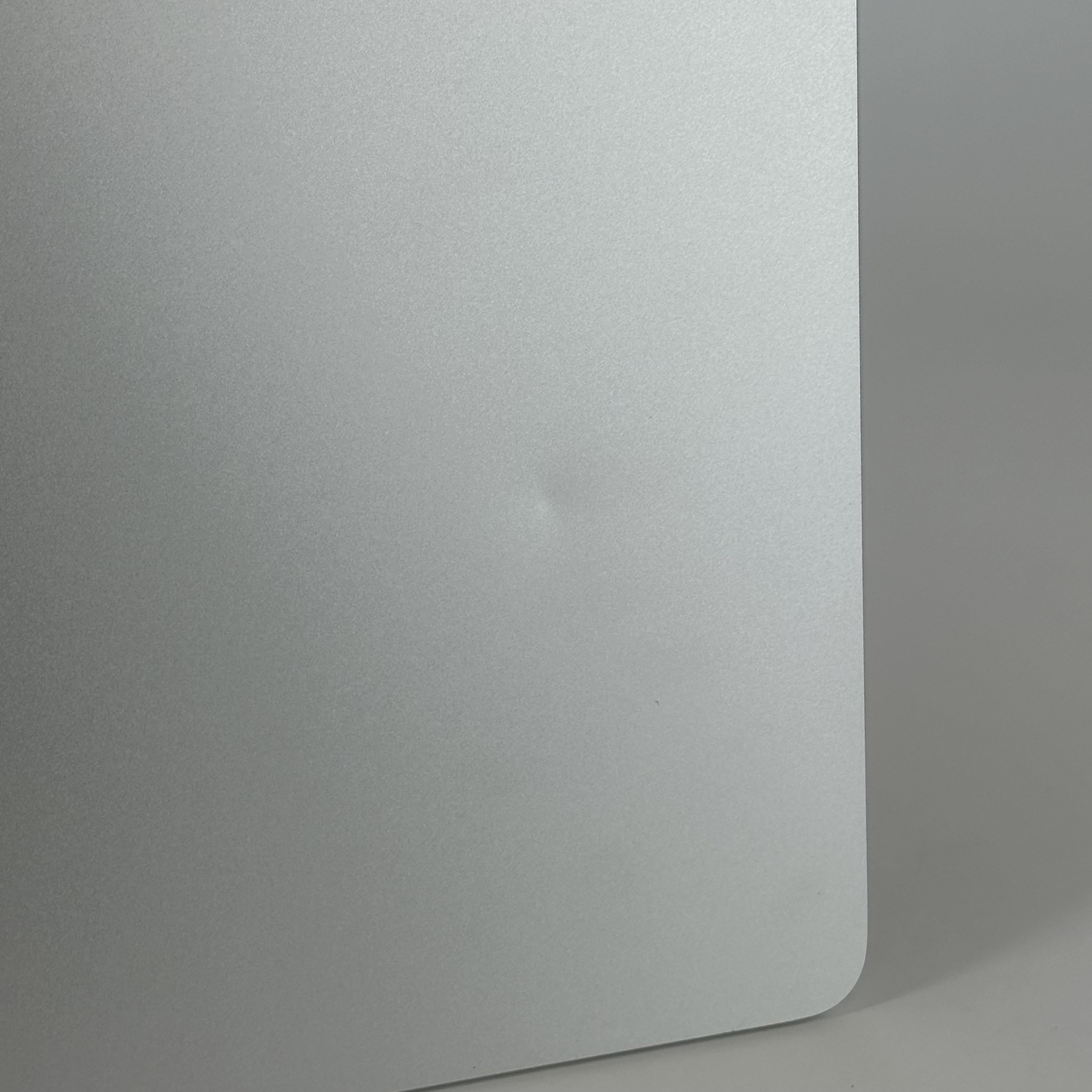 Microsoft Surface Laptop 7 13.8 Platinum WiFi 2.2 GHz Intel Core Ultra 7 Series 2 32GB RAM 512GB Solid State Drive