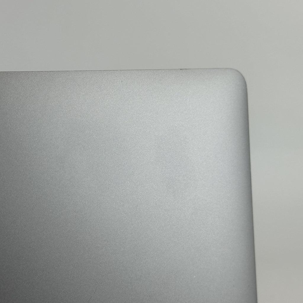 Apple MacBook Pro 15 Touch Bar 2018 Space Gray 2.9 GHz Intel Core i9 8th Gen. 32GB RAM 1TB Solid State Drive AMD Radeon Pro 560X 4 GB
