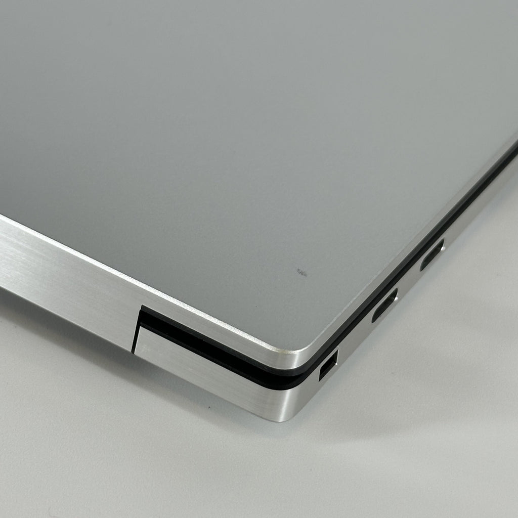 Dell XPS 15 9530 Silver 2.6 GHz Intel Core i9 13th Gen. 64GB RAM 512GB Solid State Drive NVIDIA GeForce RTX 4060 8 GB