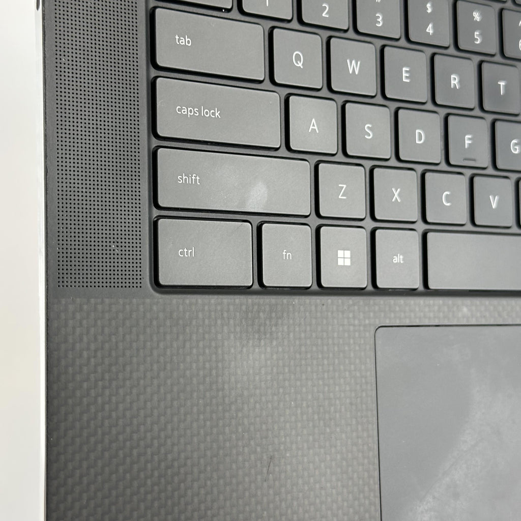Dell XPS 15 9530 Silver 2.6 GHz Intel Core i9 13th Gen. 32GB RAM 1TB Solid State Drive NVIDIA GeForce RTX 4060 8 GB