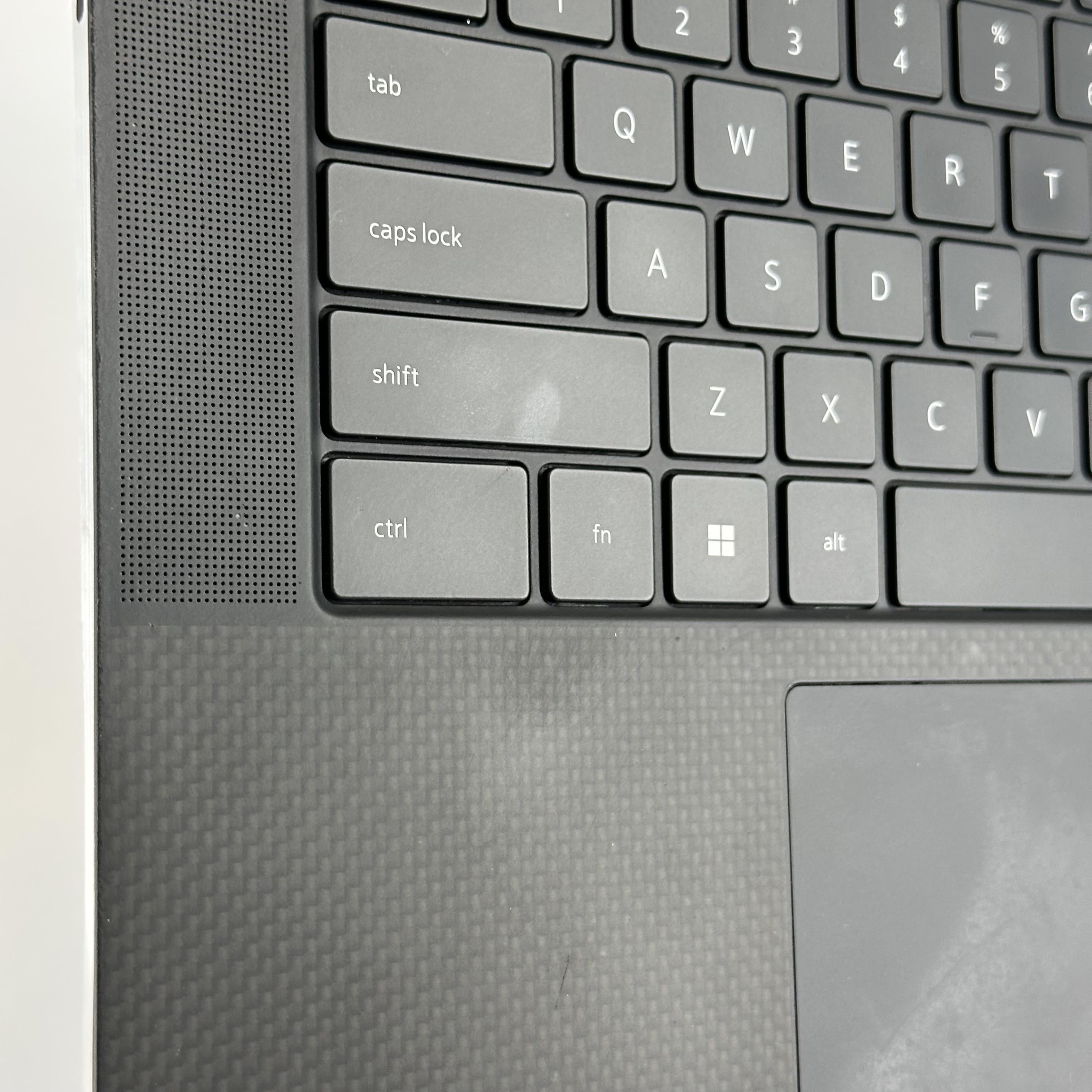 Dell XPS 15 9530 Silver 2.6 GHz Intel Core i9 13th Gen. 32GB RAM 1TB Solid State Drive NVIDIA GeForce RTX 4060 8 GB